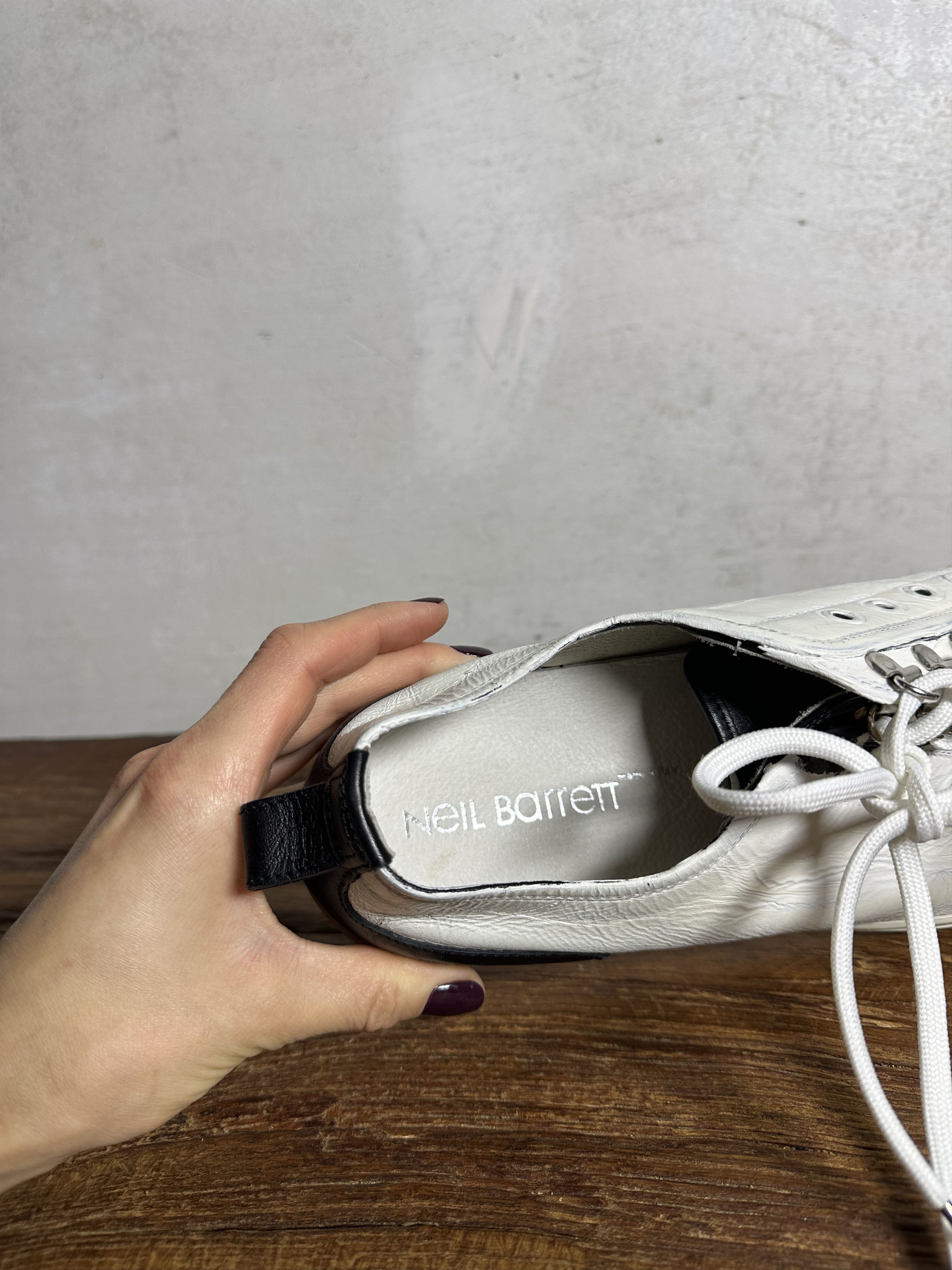 Neil Barrett Neil Barrett Painted Two-Toned Low-Top Sneakers Size US 10 / EU 43 - 10 Thumbnail