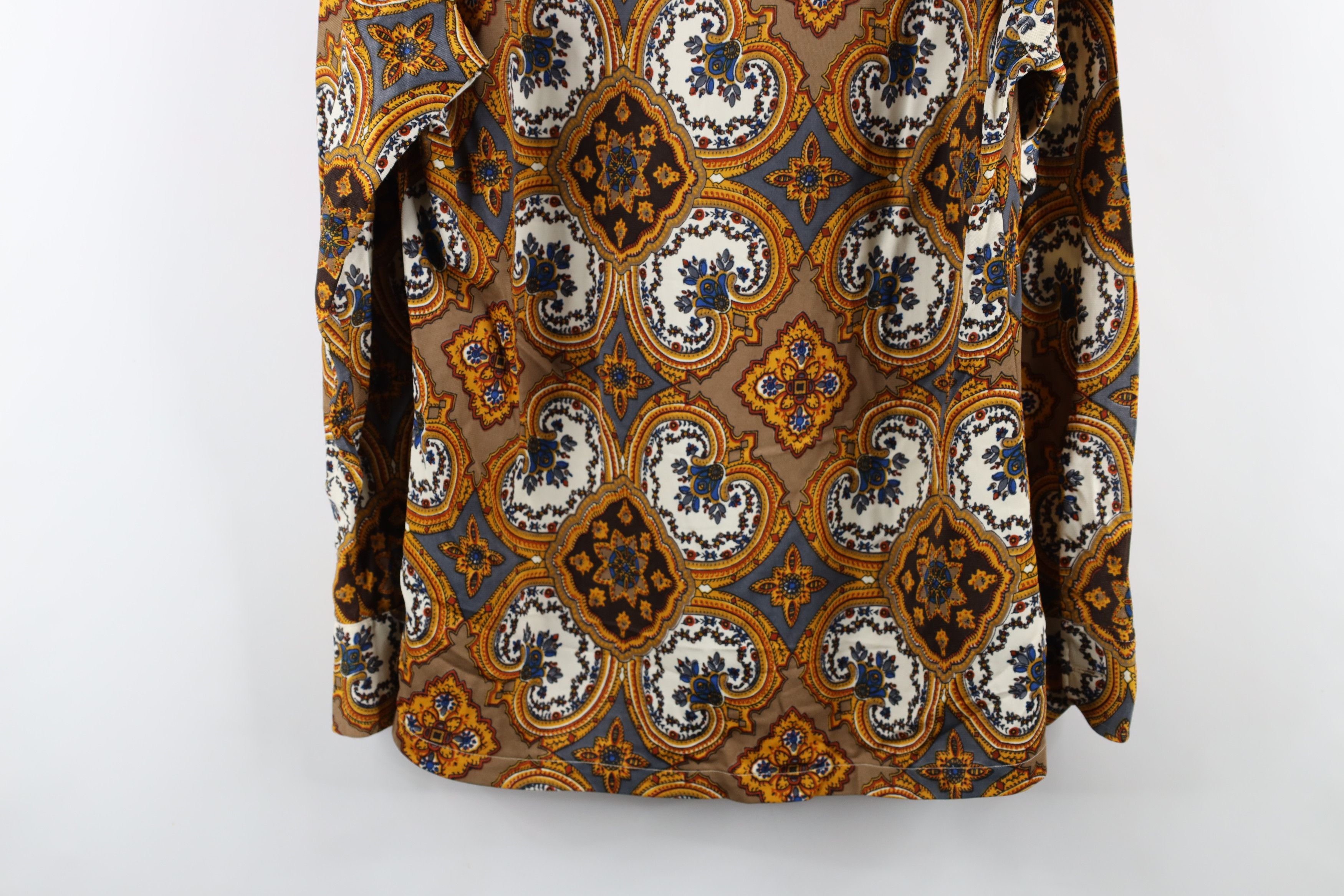 Vintage Vintage 60 70s Streetwear Tapestry Knit Button Shirt USA Size US M / EU 48-50 / 2 - 11 Thumbnail