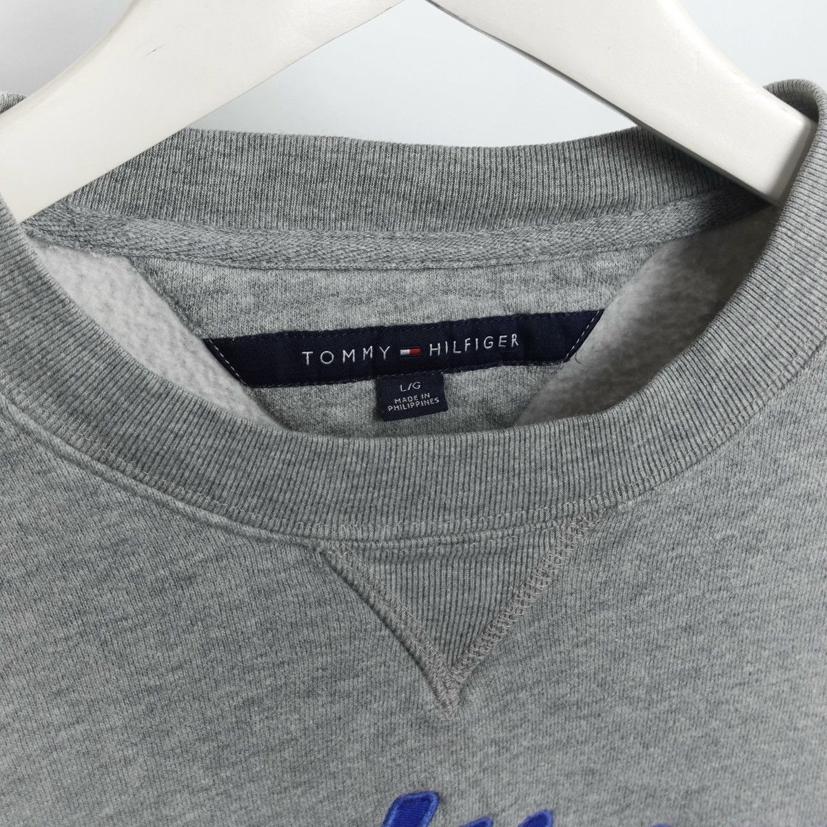 Tommy Hilfiger × Tommy Jeans × Vintage Vintage 00s Tommy Hilfiger CrewNeck Sweatshirt Size US L / EU 52-54 / 3 - 3 Thumbnail