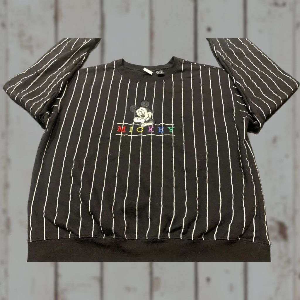 Vintage VINTAGE Mickey Mouse Sweatshirt Men Large Black Pullover Striped 90s Casual Size US L / EU 52-54 / 3 - 1 Thumbnail