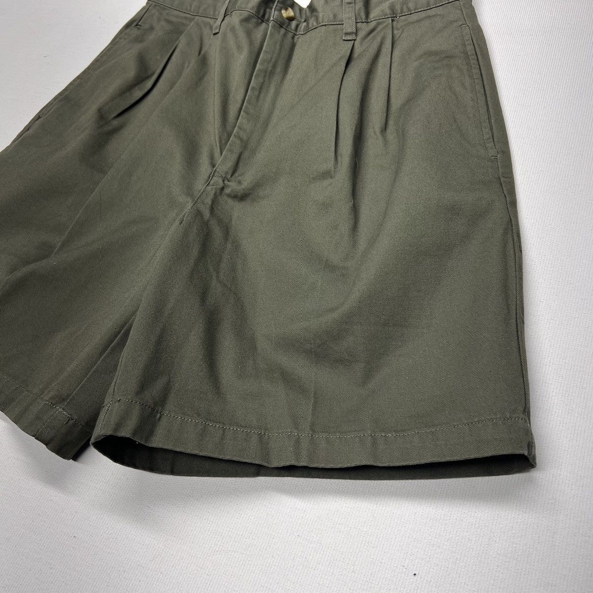 Tommy Hilfiger × Vintage VTG Tommy Hilfiger Shorts Green Chino Bermuda Olive Button Size US 32 / EU 48 - 2 Thumbnail