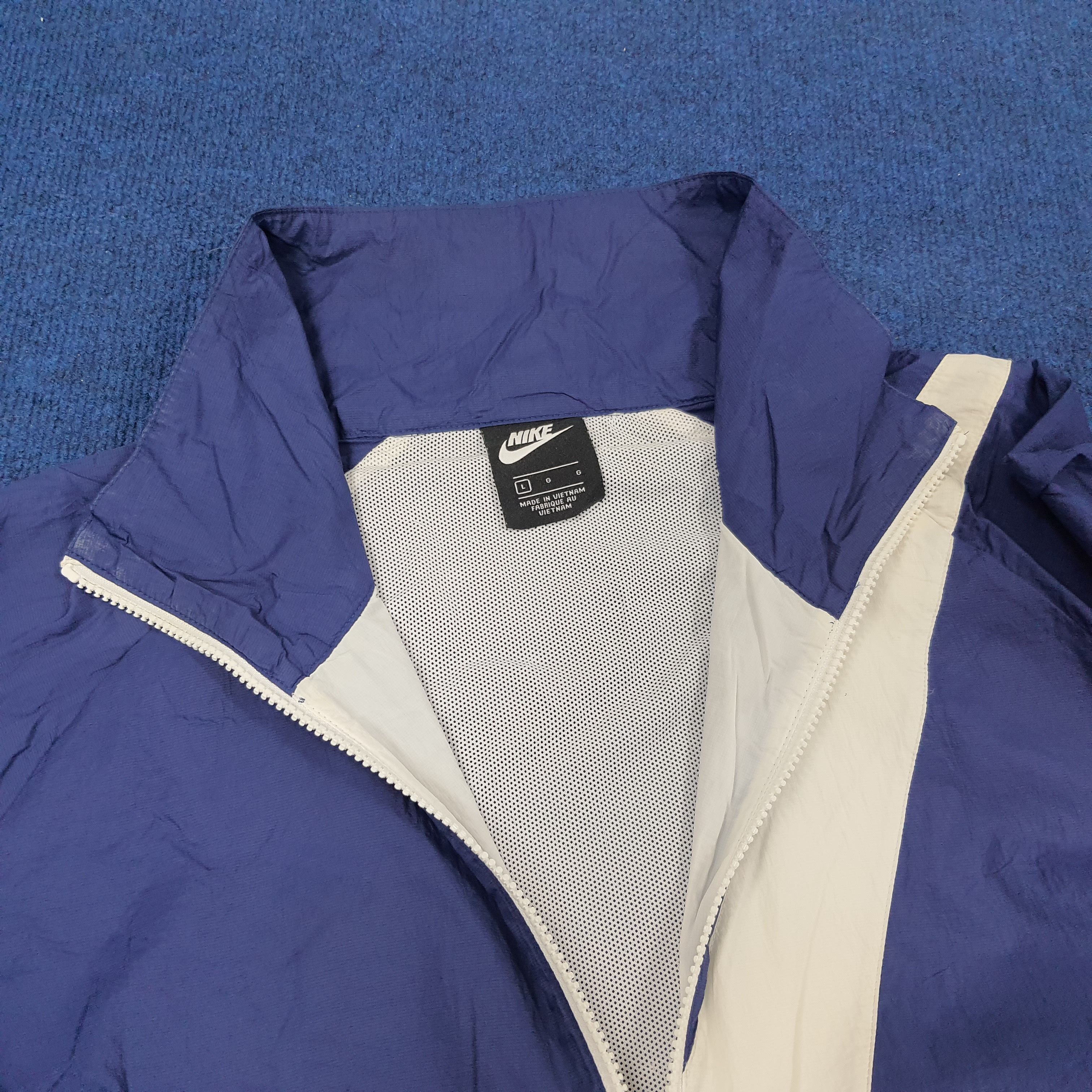Nike × Vintage Vintage Nike Training Sports Jacket C229N22 Size US XL / EU 56 / 4 - 5 Thumbnail