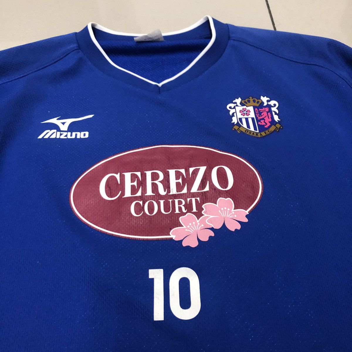 Japanese Brand × Mizuno Osaka cerezo 2000s player issued training shirt Size US M / EU 48-50 / 2 - 3 Thumbnail