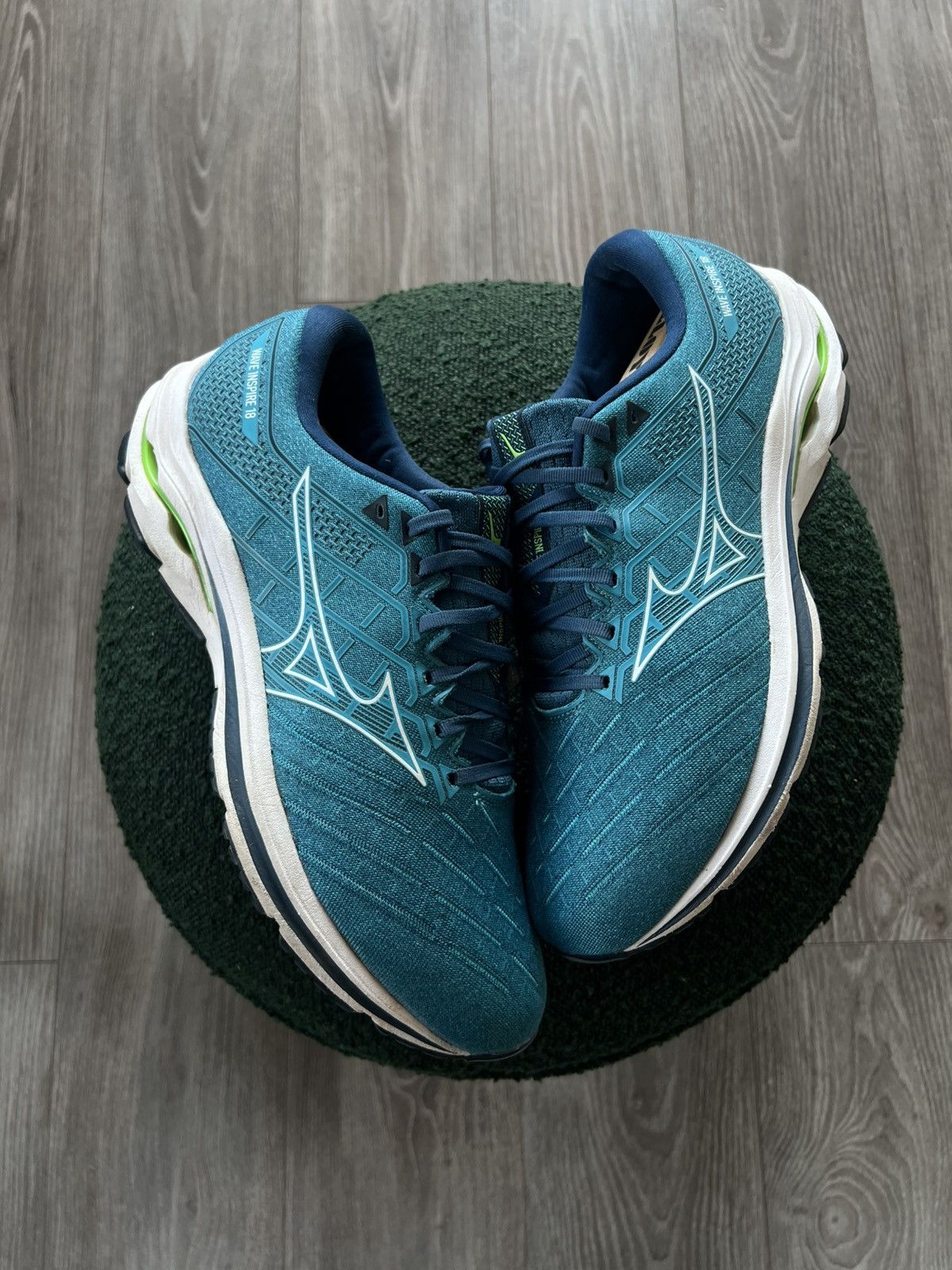 Designer × Mizuno ‼️Mizuno Wave Inspire 18 Athletic Soft Touch Shoes‼️ Size US 11 / EU 44 - 6 Thumbnail