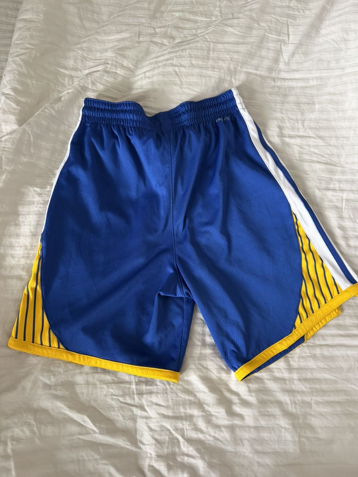 Nike Golden State Warriors Shorts Size US 34 / EU 50 - 2 Thumbnail
