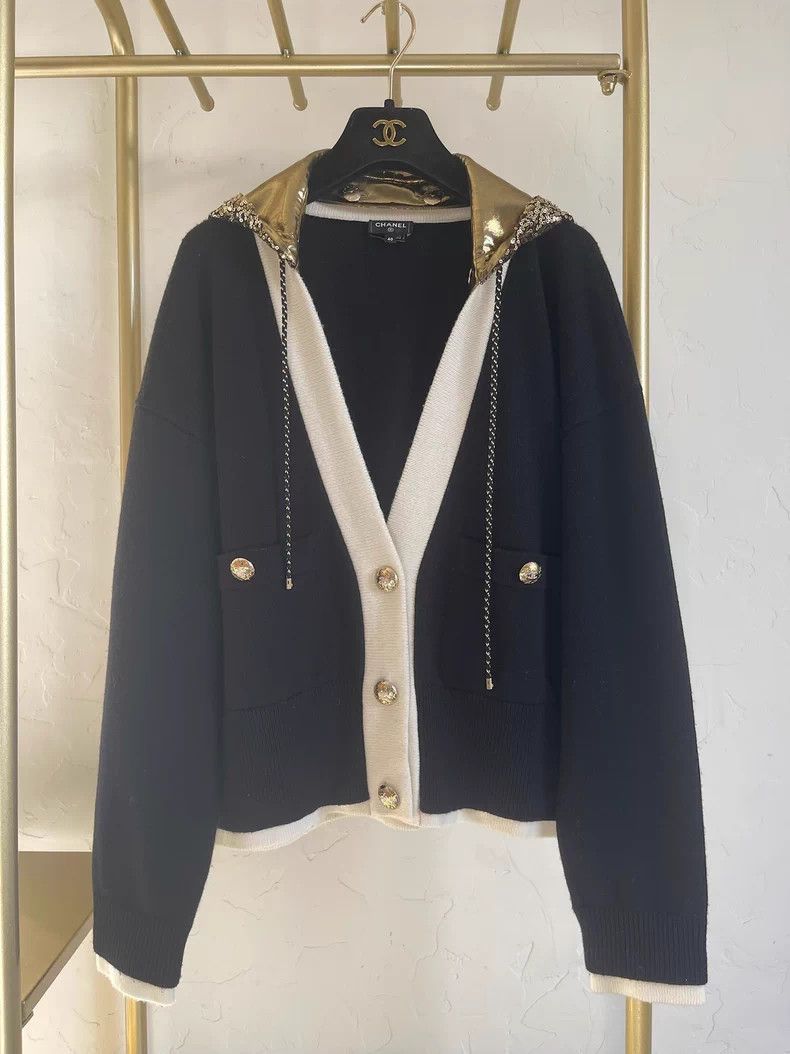 Chanel Chanel 2024 Early Spring Vacation Series 24c Gold Sequin H Size S / US 4 / IT 40 - 1 Thumbnail