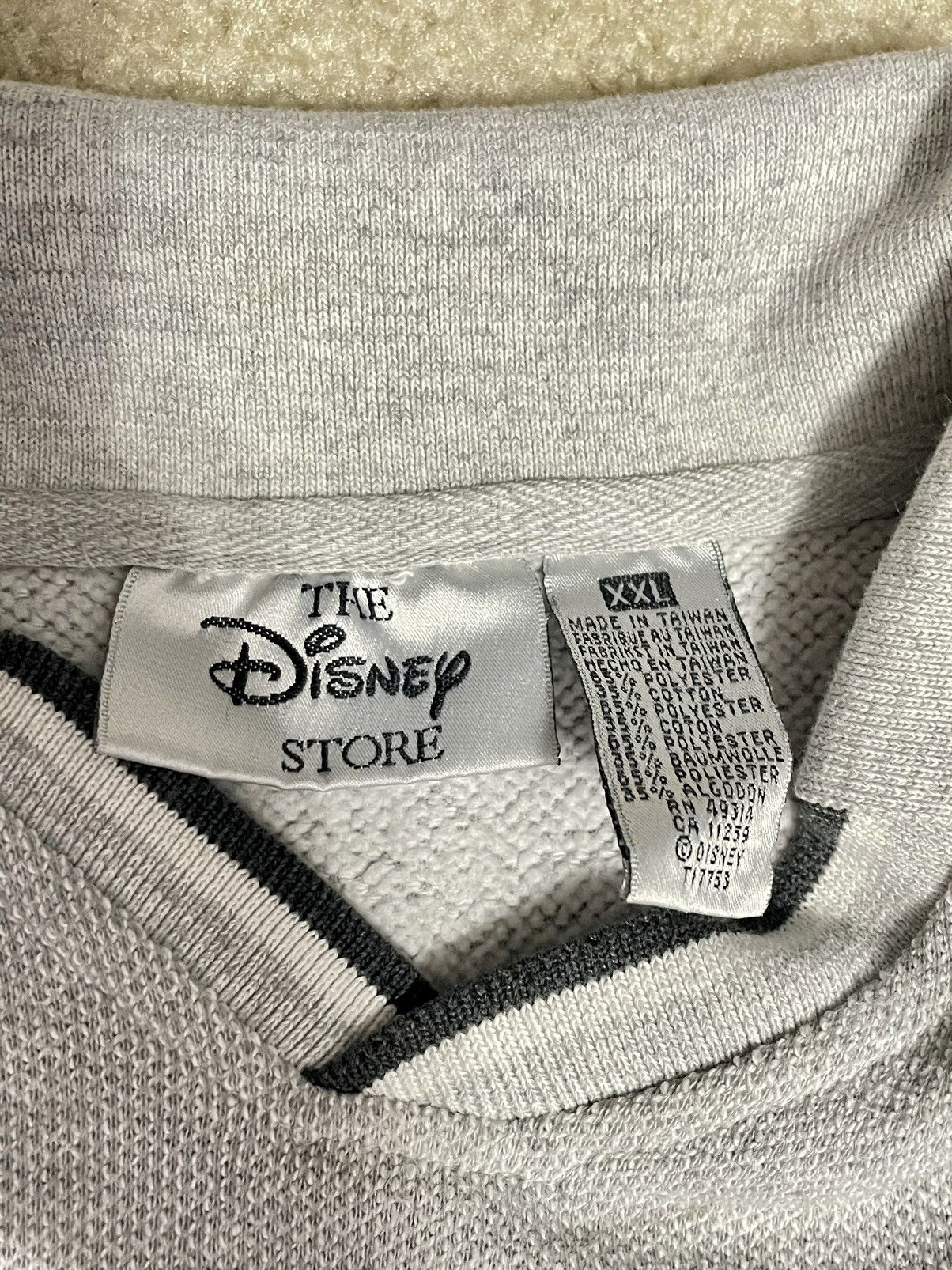 Disney × Vintage Vintage Authentic Disney Tigger Grey Polo Sweater Size US XXL / EU 58 / 5 - 2 Thumbnail