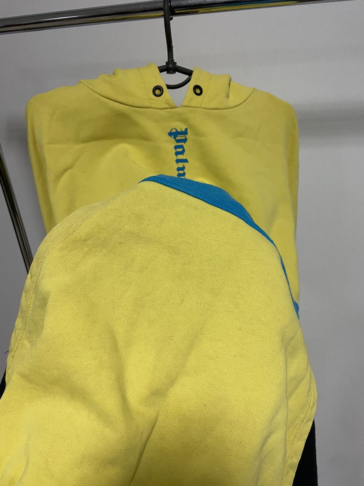 Palm Angels × Vintage Palm angels hoodie big logo yellow vintage Size US L / EU 52-54 / 3 - 12 Thumbnail