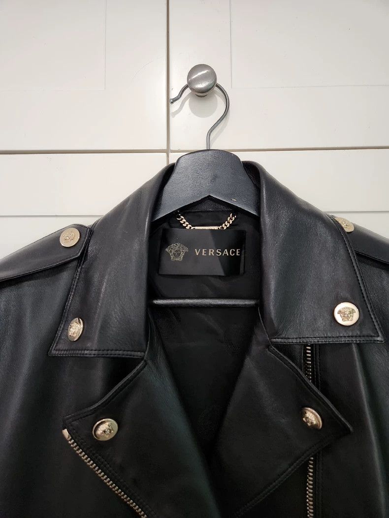 Versace Versace Black asymmetrical willow studded zip leather jack Size M / US 6-8 / IT 42-44 - 3 Thumbnail