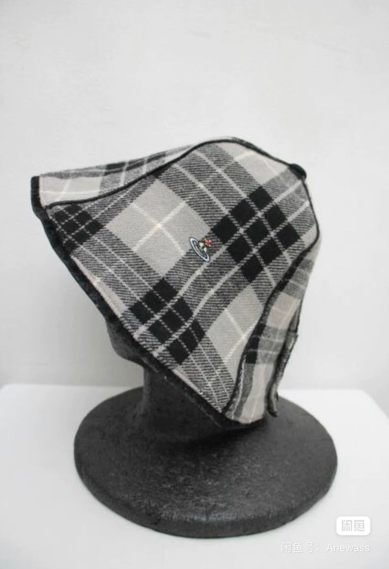 Vivienne Westwood Vivienne Westwood A black and gray checkered fisherman's h Size ONE SIZE - 3 Thumbnail