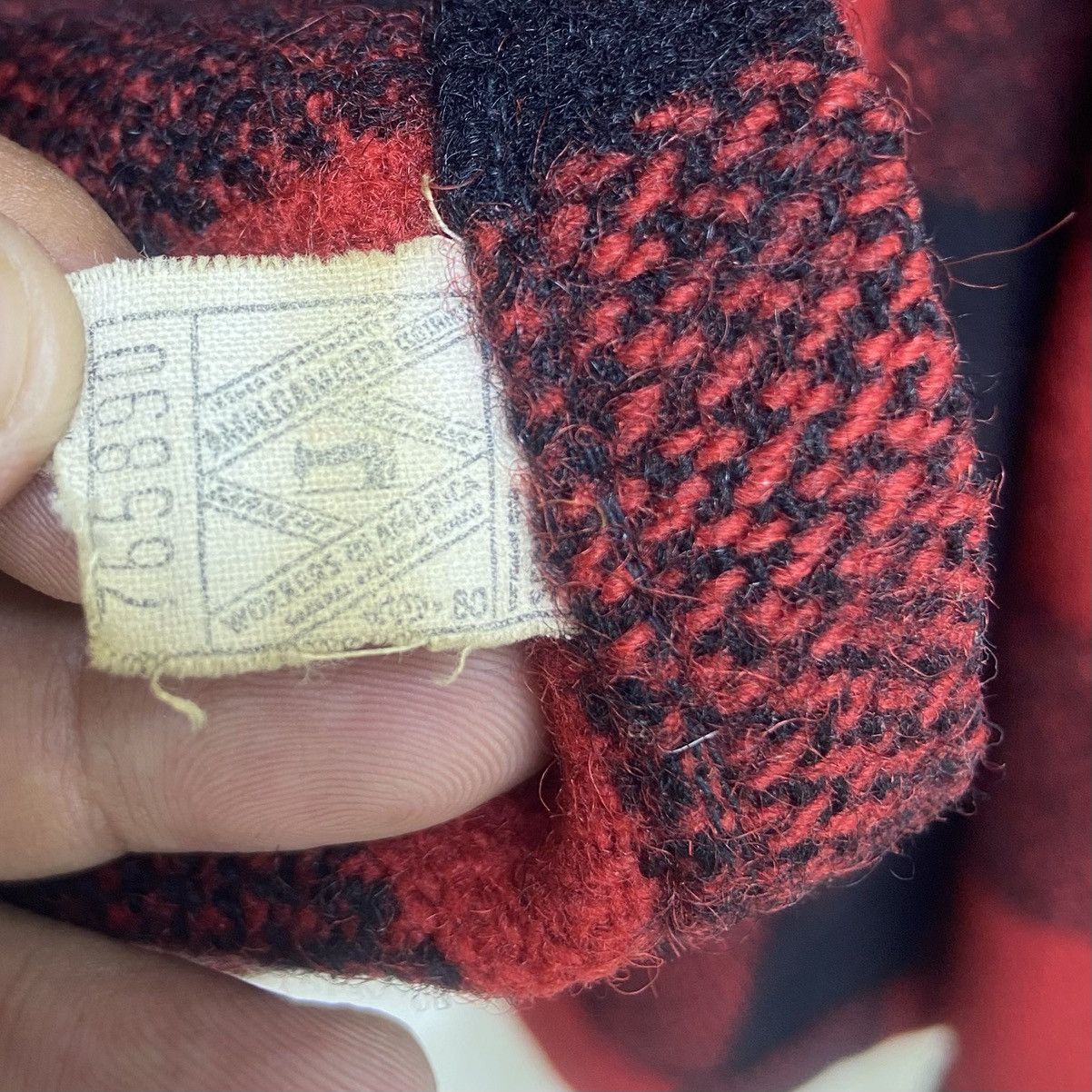 Vintage Vintage 70s Amalgamated Red Buffalo Checks Wool Flannel Size US S / EU 44-46 / 1 - 14 Thumbnail