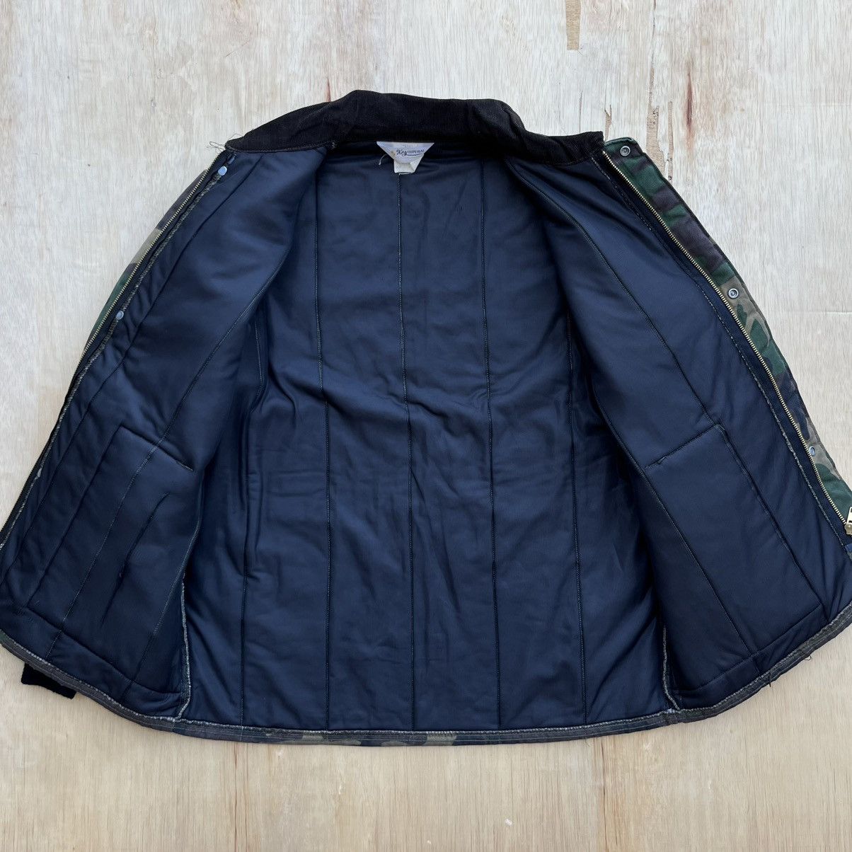 Carhartt KEY IMPERIAL QUILTED CAMO JACKET CORDUROY NECK LIKE ALPHA Size US L / EU 52-54 / 3 - 6 Thumbnail