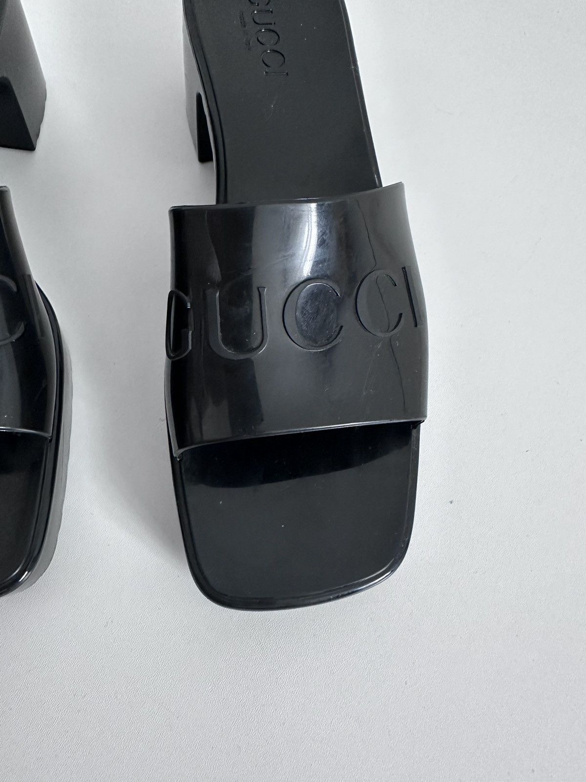 Gucci Gucci Rubber Logo Platform Slide Sandals 624730 - Black 37 Size US 7 / IT 37 - 3 Thumbnail
