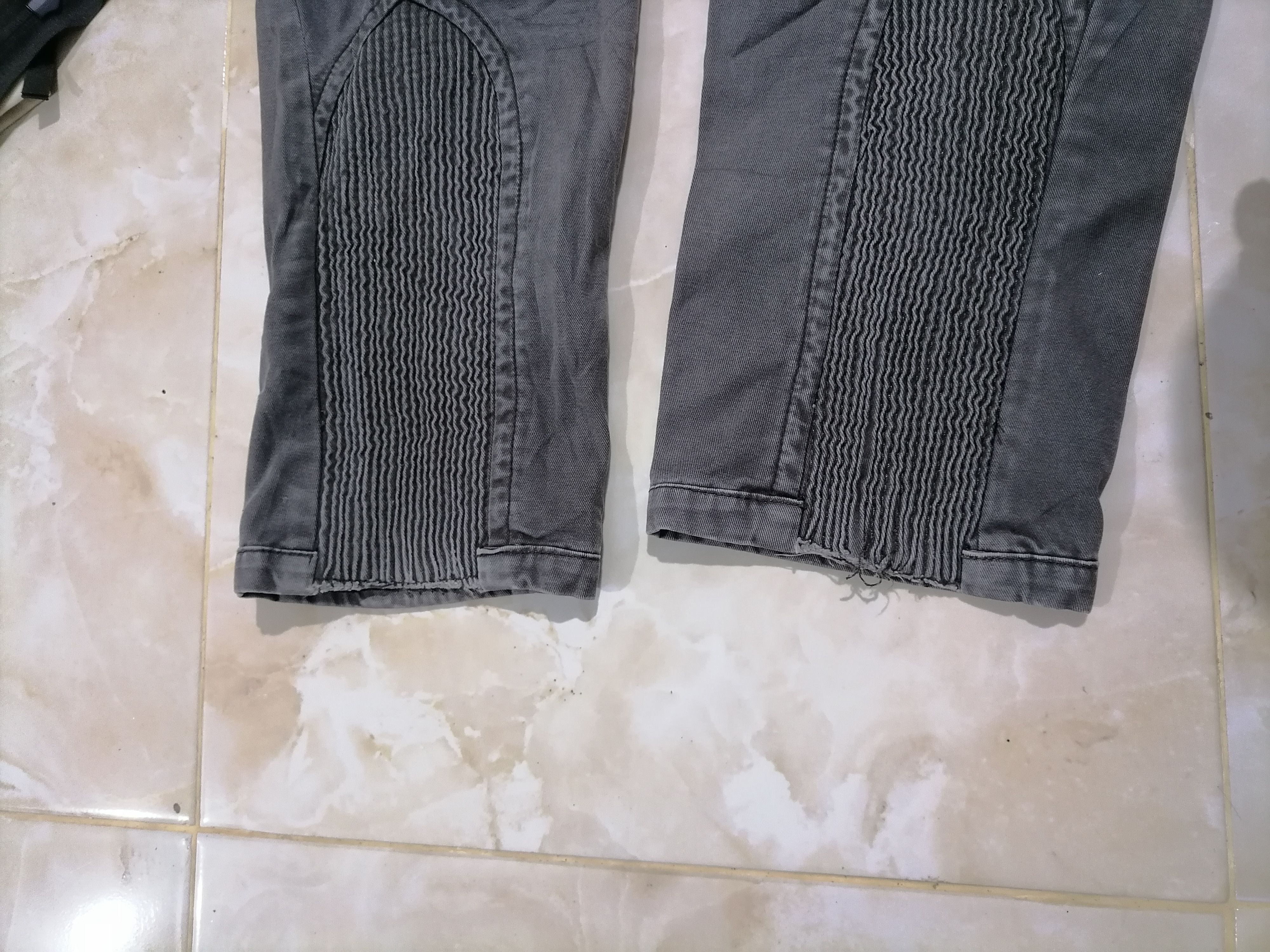 Designer × Dsquared2 Dsquared2 Distressed Streetwear Pant Size US 31 - 8 Thumbnail