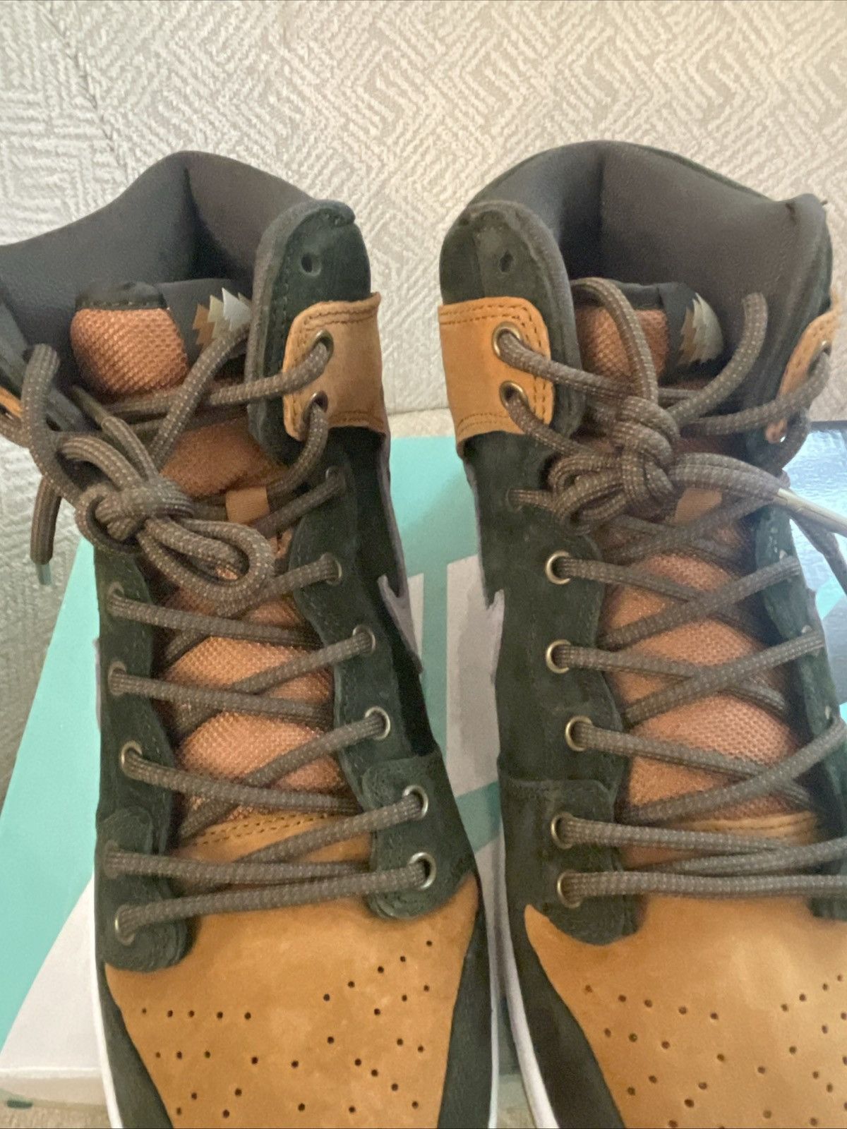 Nike SB Nike SB Dunk High PRM HG QS Size US 9.5 / EU 42-43 - 14 Thumbnail