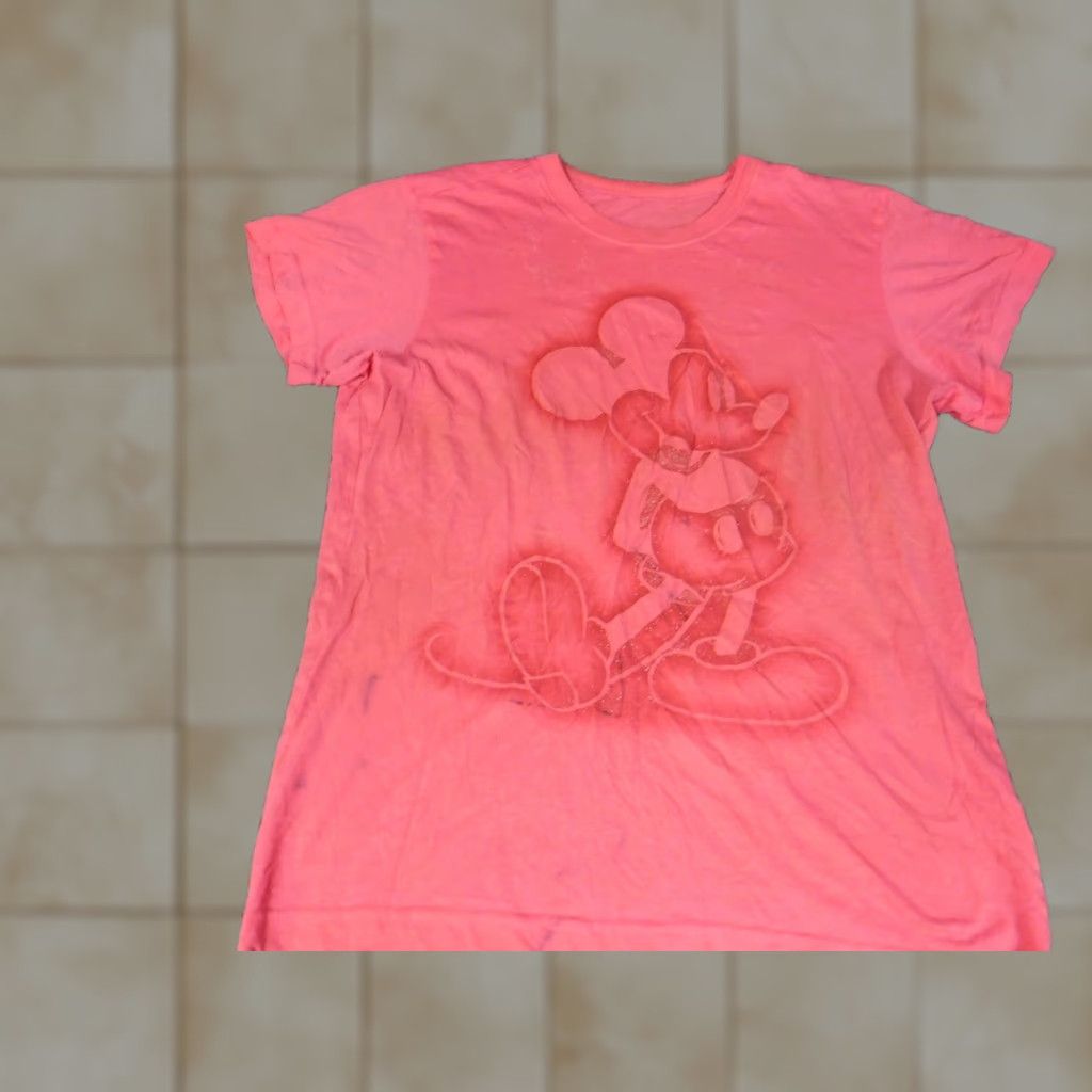 Disney Disney Shirt Womens Small pink Mickey Mouse graphic Crew Neck T-Shirt Casual Short Sleeve Disney Brand Womens Pink Mickey Movie Basic 90s? Size S / US 4 / IT 40 - 1 Thumbnail