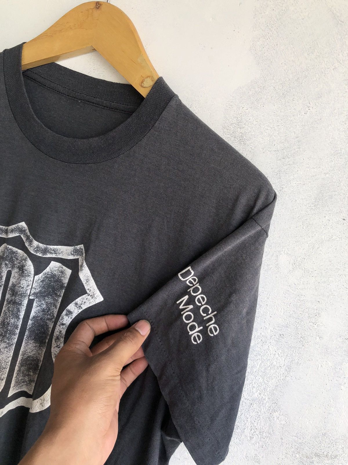 Band Tees 80s Depeche Mode Perfect Sun Faded Singles Tour Tee Size US L / EU 52-54 / 3 - 5 Thumbnail
