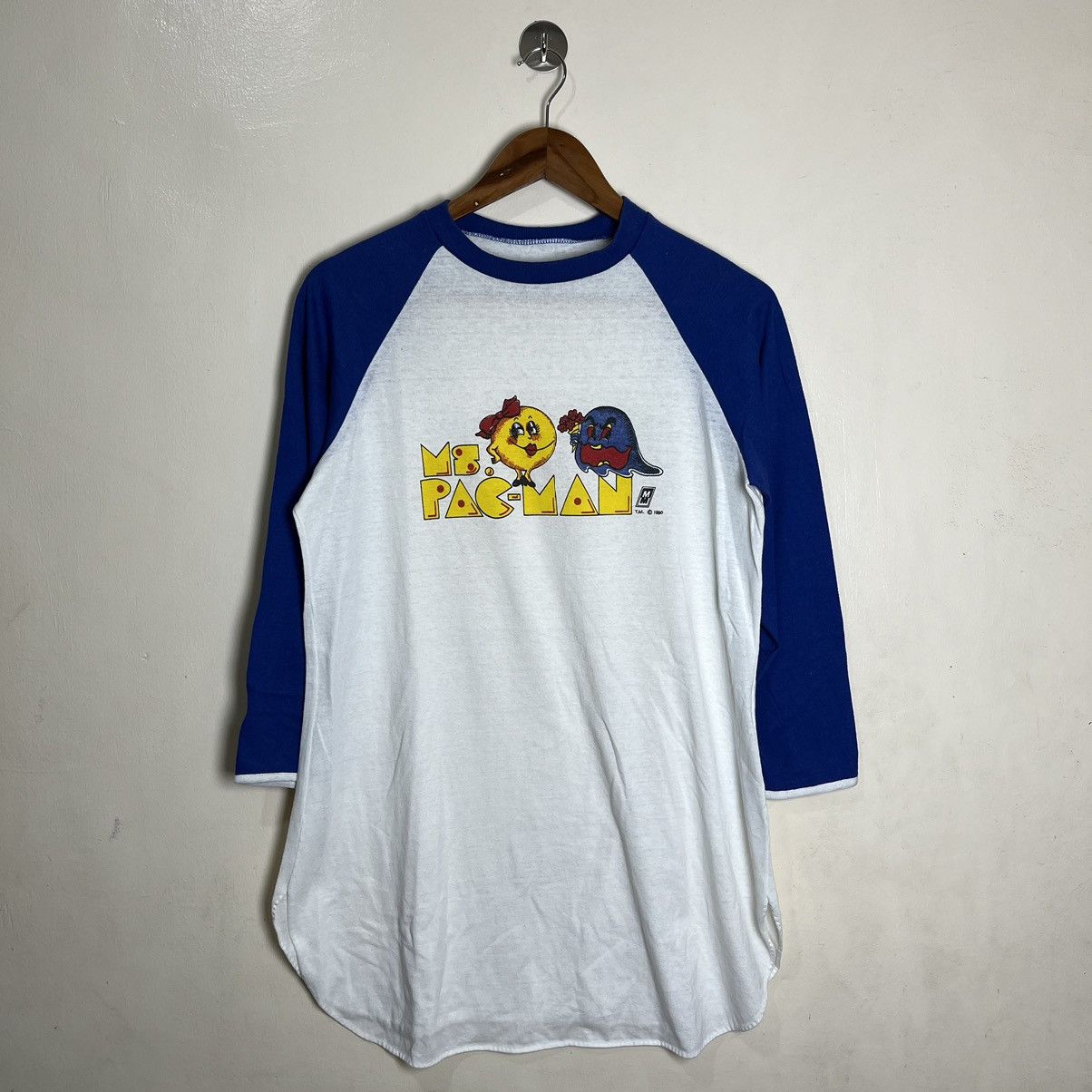 Vintage 1980's Ms. Pac-Man Video Game 3/4 Raglan Size US M / EU 48-50 / 2 - 1 Thumbnail