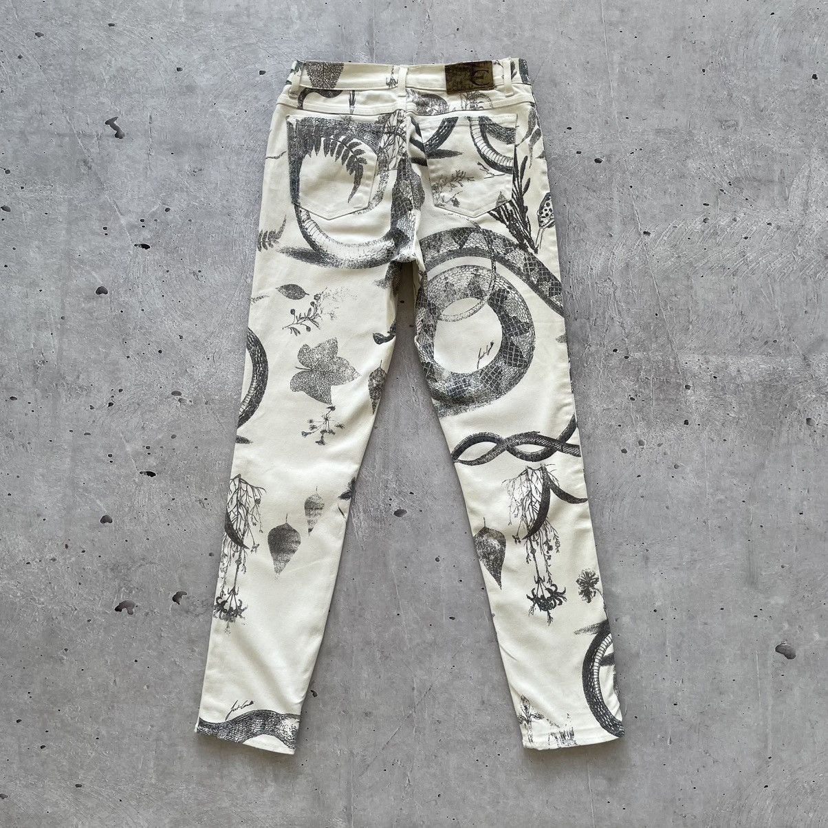Japanese Brand × Just Cavalli Vintage Just Cavalli Snakes Printed White Jeans 28 size Size 28" / US 6 / IT 42 - 5 Thumbnail
