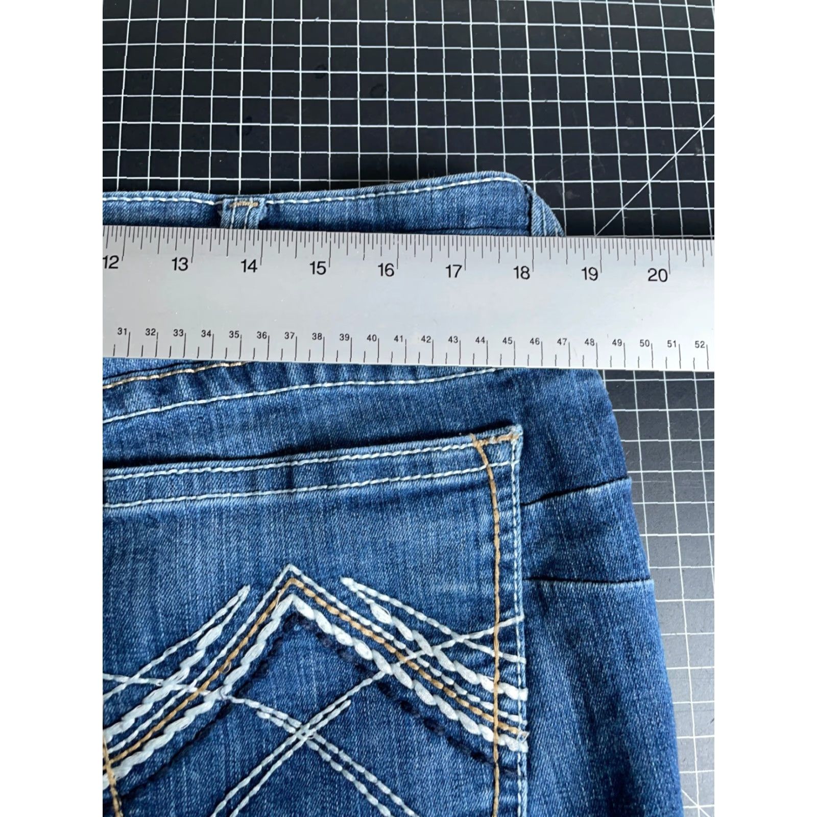 Ariat Ariat Bootcut Jeans Women's 34R Blue Denim Whipstitch 5-Pocket Stretch Mid Rise Regular Inseam 32" Adult Womens 36 x 32 Size 24" / US 00 / IT 34 - 5 Thumbnail