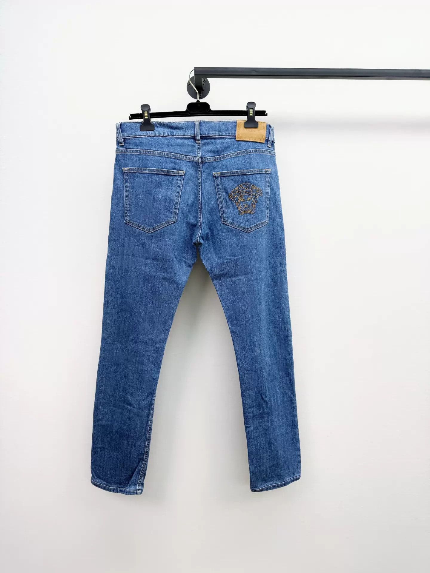 Versace Versace Men's Jeans Size 32 Worn 2x Like New Size US 32 / EU 48 - 5 Thumbnail