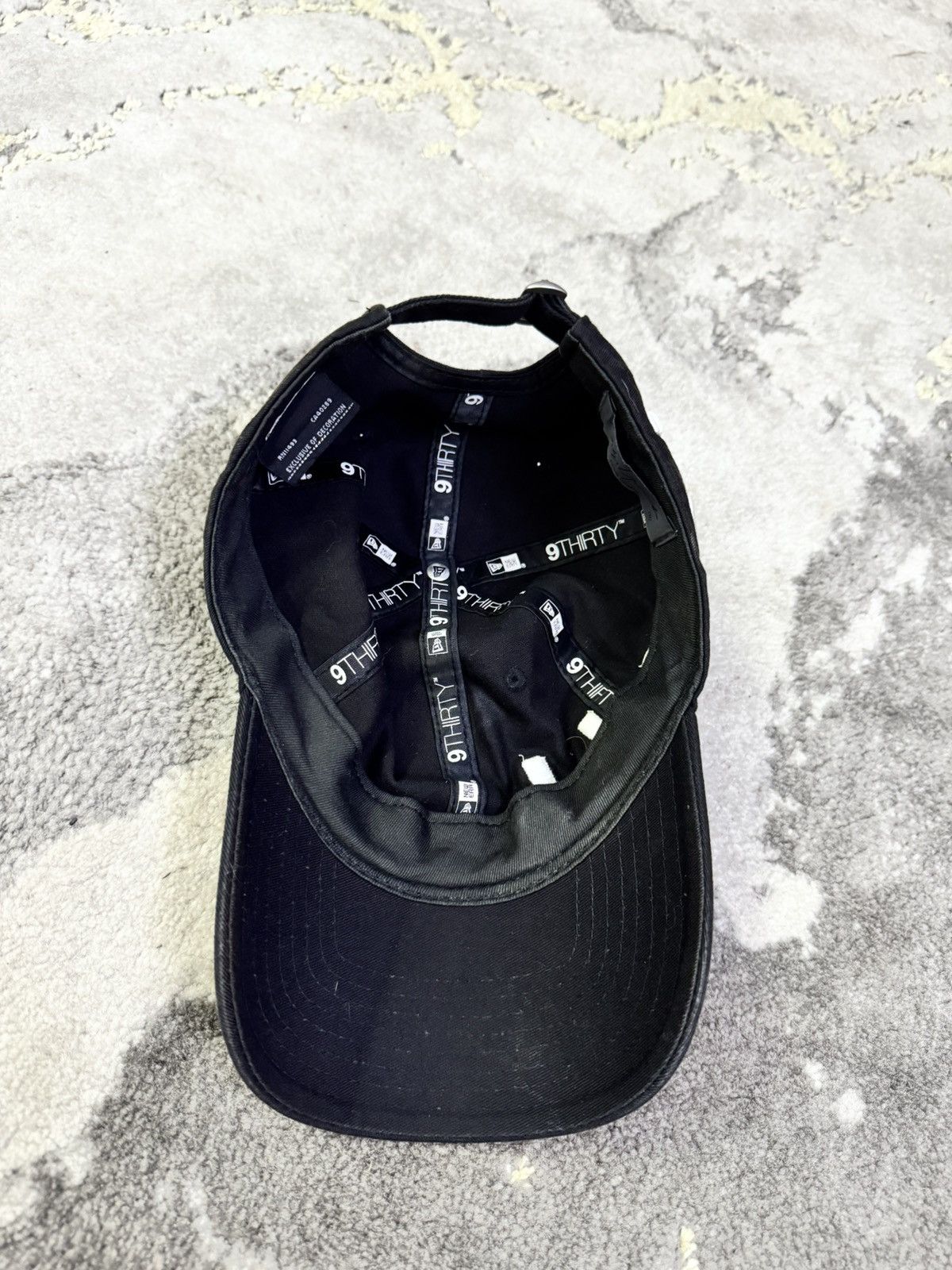 New Era × Yohji Yamamoto YOHJI YANAMOTO POUR HOMME X NEW ERA ADJUSTABLE CAP Size ONE SIZE - 7 Thumbnail