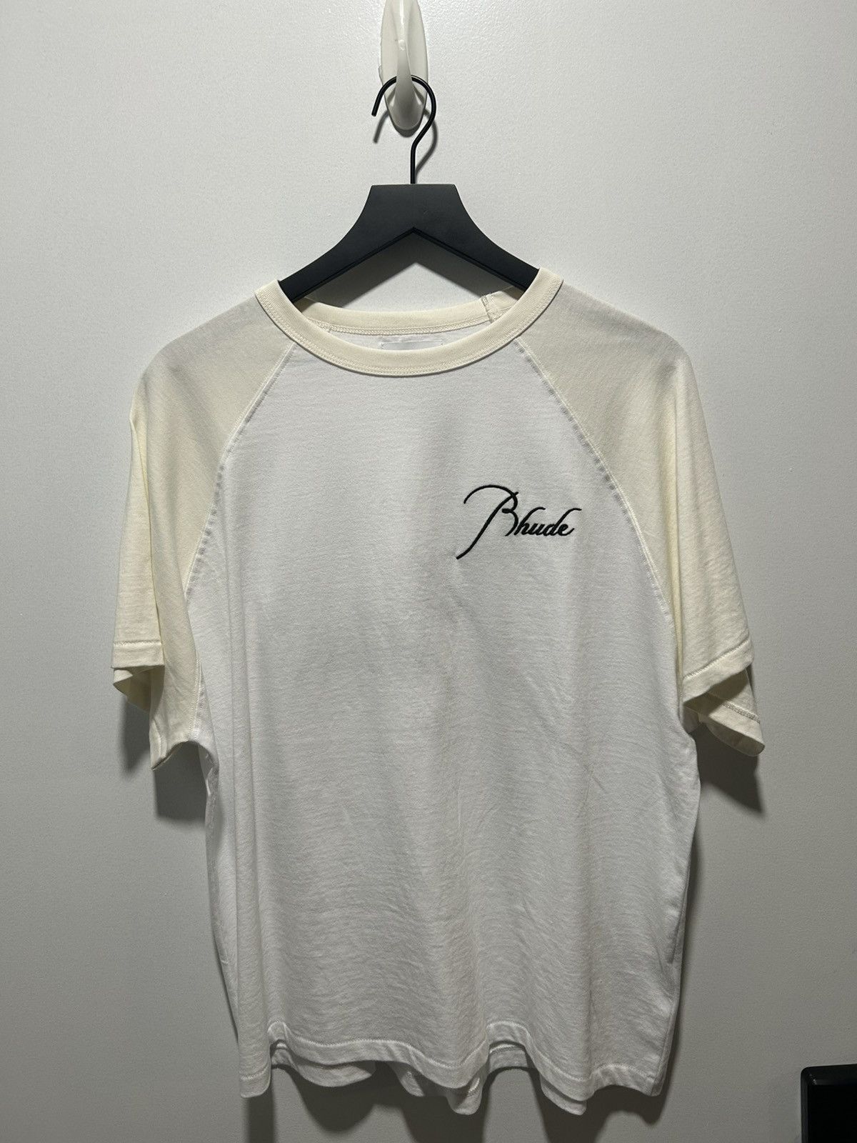 Rhude Rhude Embroidered Raglan Logo Tee Size US S / EU 44-46 / 1 - 1 Thumbnail