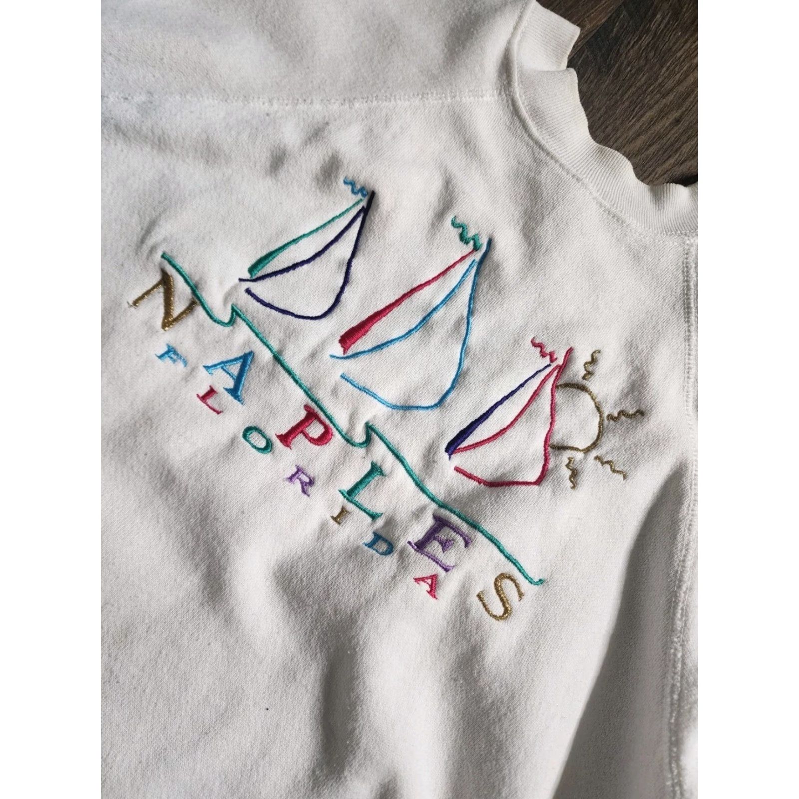 Tultex VINTAGE 90s Mens S Naples FL Sailboat Embroidered Travel Sweatshirt Distressed Tultex Crew Neck White M Size US M / EU 48-50 / 2 - 2 Thumbnail