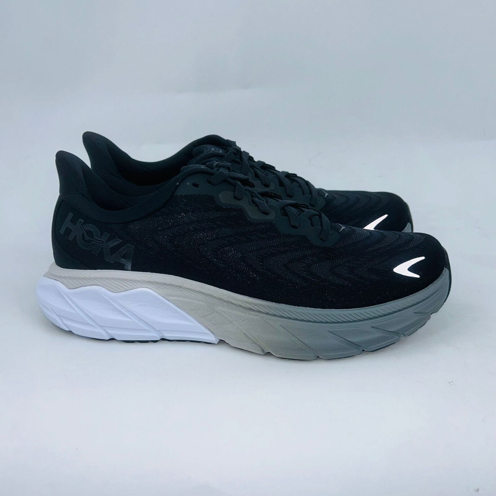 HOKA ARAHI 6 BLACK/WHITE ATHLETIC WOMENS SNEAKERS SIZE 9.5B