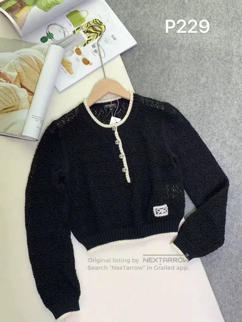 Other Chanel Hollow-out colour-block knitted long sleeves Size XS / US 0-2 / IT 36-38 - 1 Thumbnail