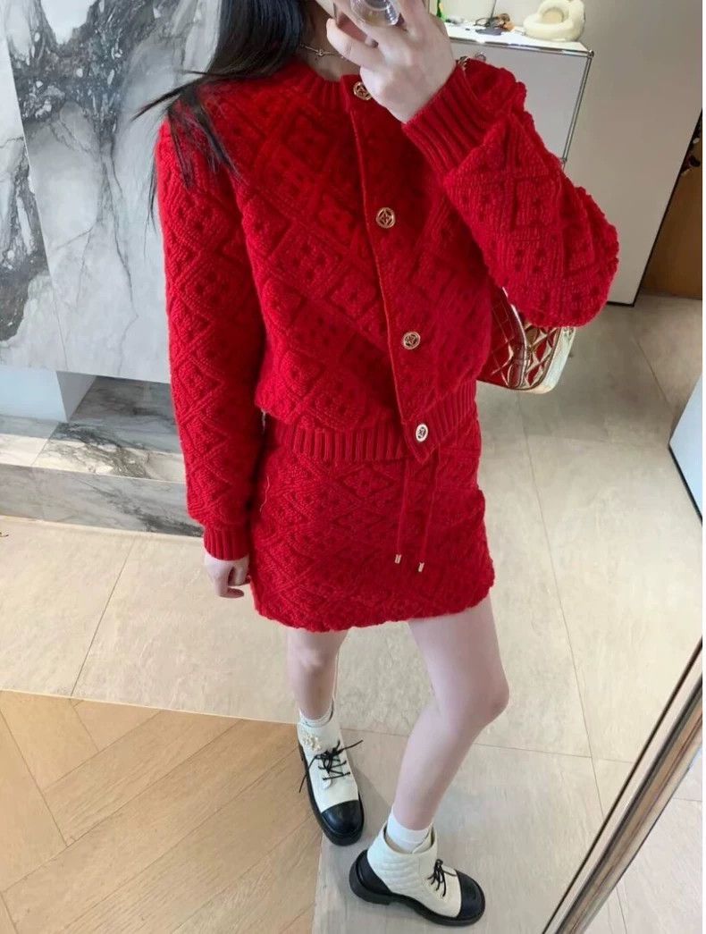 Louis Vuitton Louis Vuitton 25 red logo embossed full-print cotton singl Size XS / US 0-2 / IT 36-38 - 9 Thumbnail