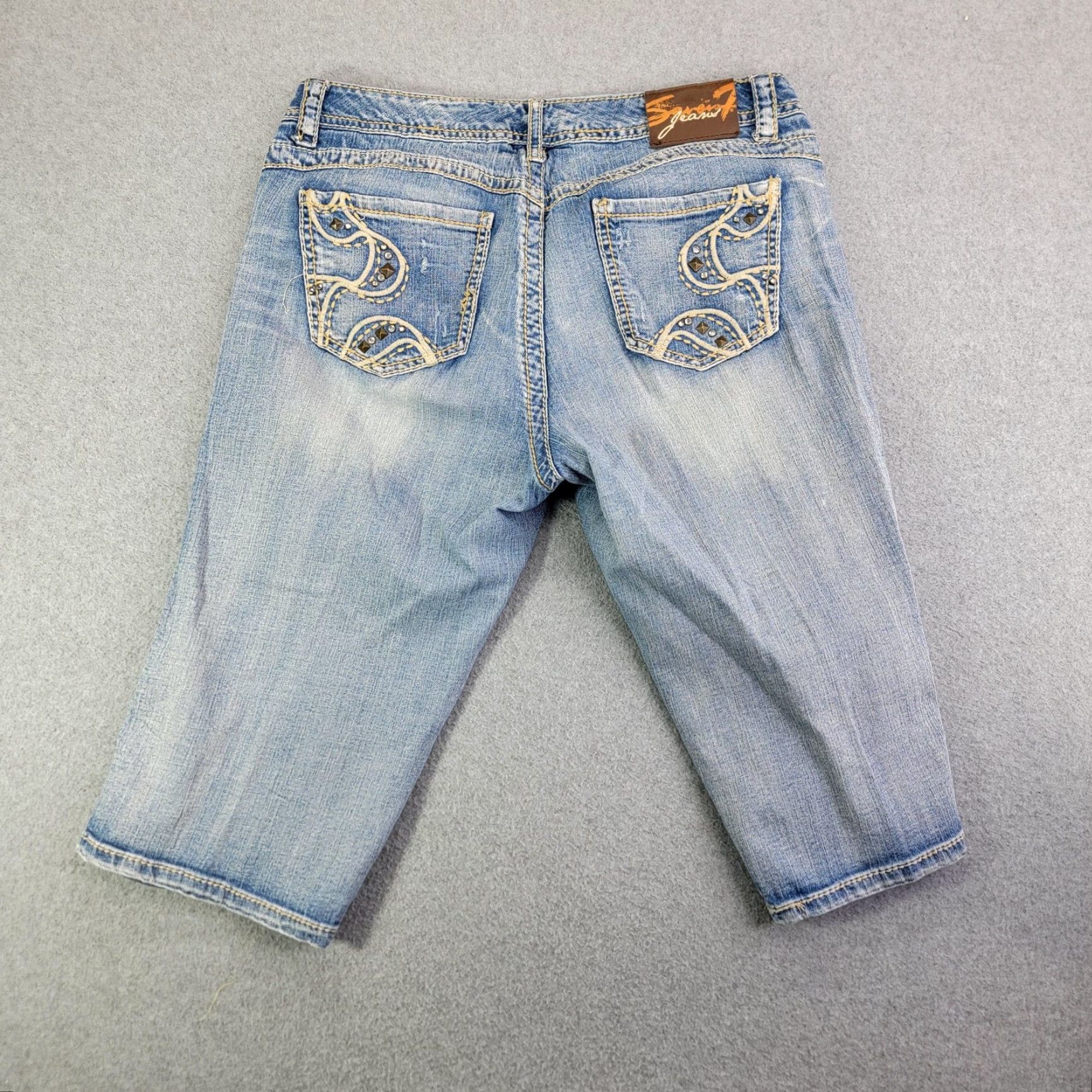 Vintage Seven7 Shorts Bermuda Womens 16 Blue Denim Distressed Embroidered Studded Rhinestone Stretch Casual Summer Size 38" / US 16 / IT 52 - 5 Thumbnail