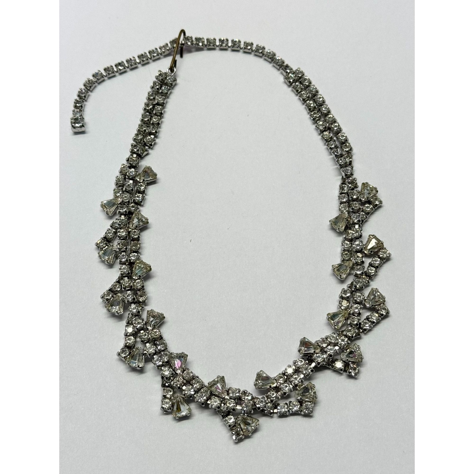 Vintage twisted rhinestone collar necklace