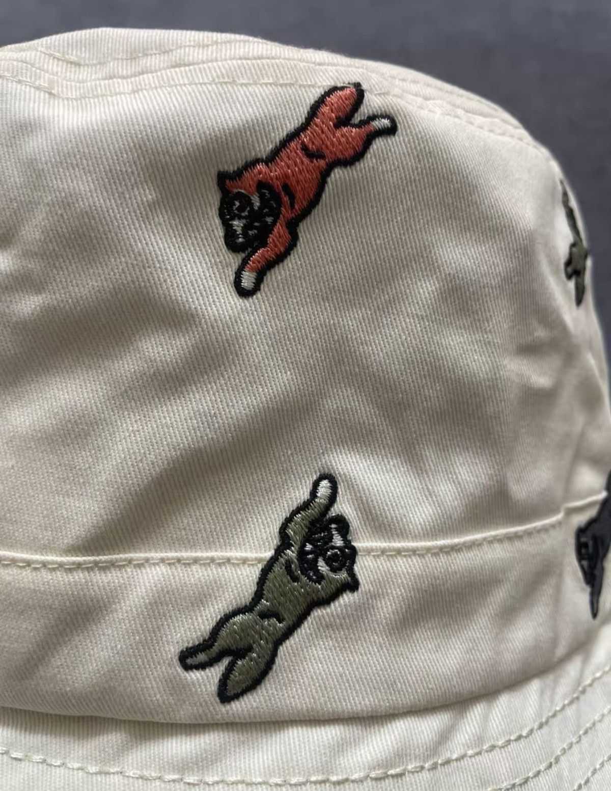 Billionaire Boys Club BBC ICECREAM Embroidered Flying Dog Bucket Hat Size ONE SIZE - 6 Thumbnail