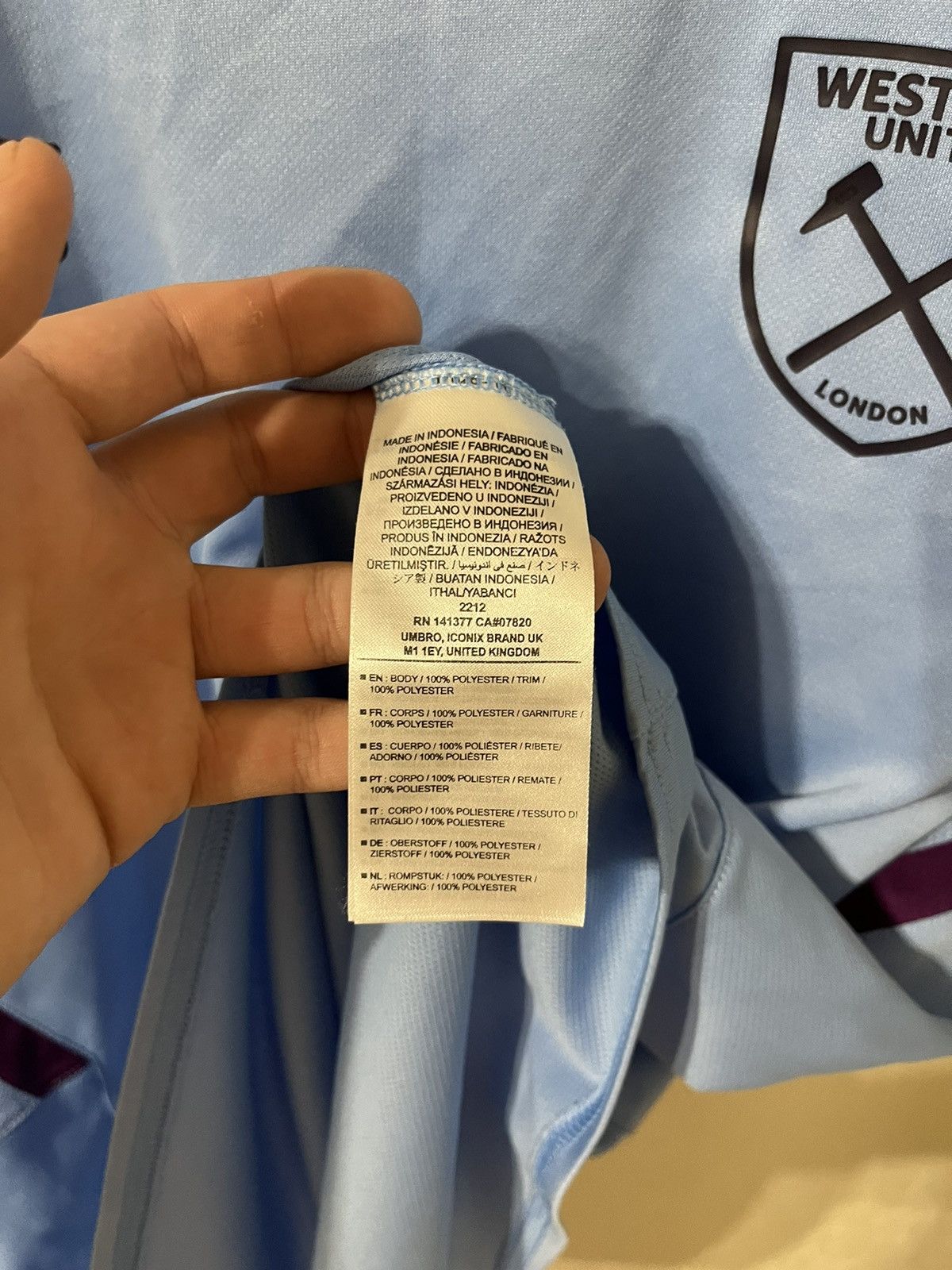 Other Umbro West Ham 2022 Training Jersey Size US XL / EU 56 / 4 - 5 Thumbnail
