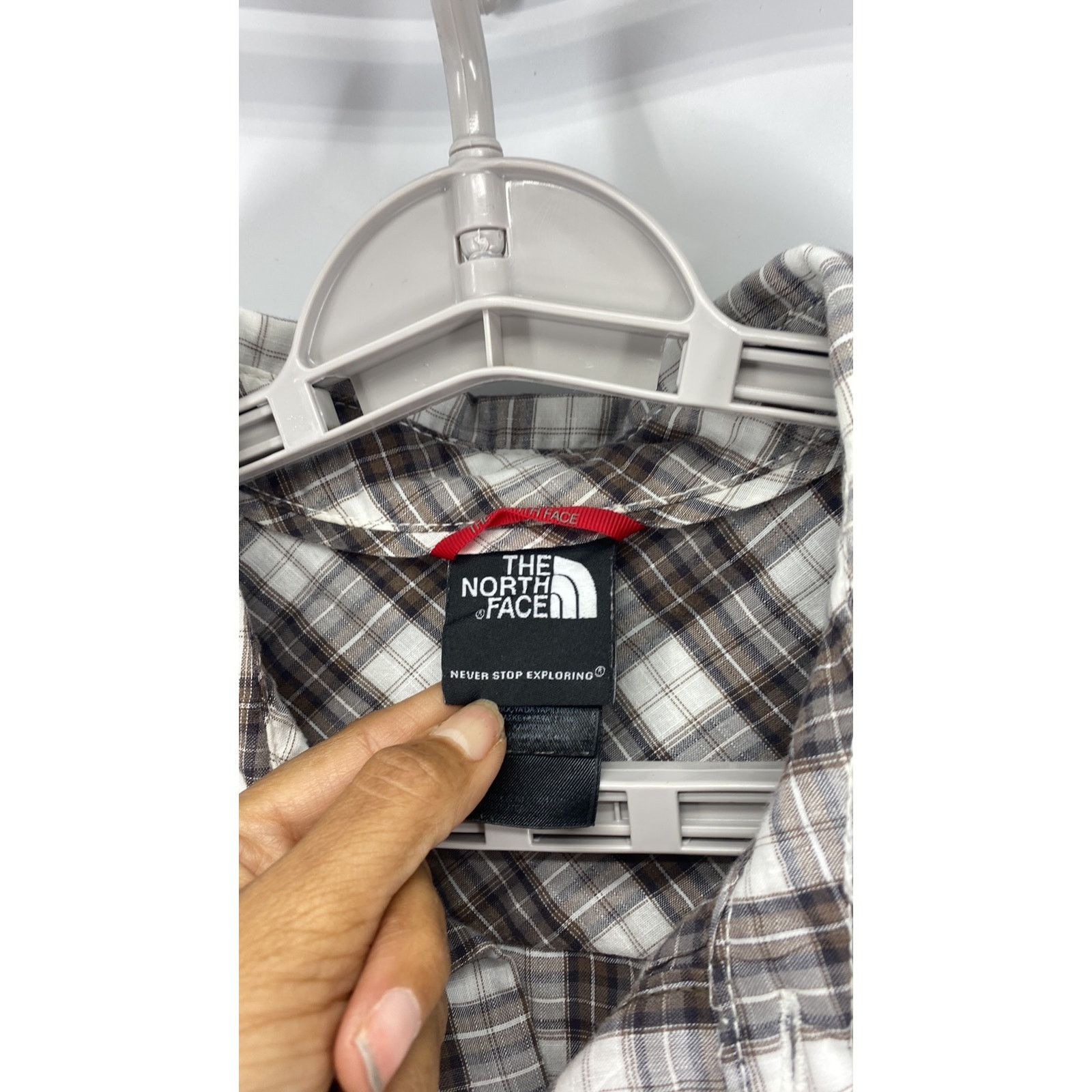 The North Face The North Face Plaid button down short sleeve shirt size L Size US L / EU 52-54 / 3 - 6 Thumbnail