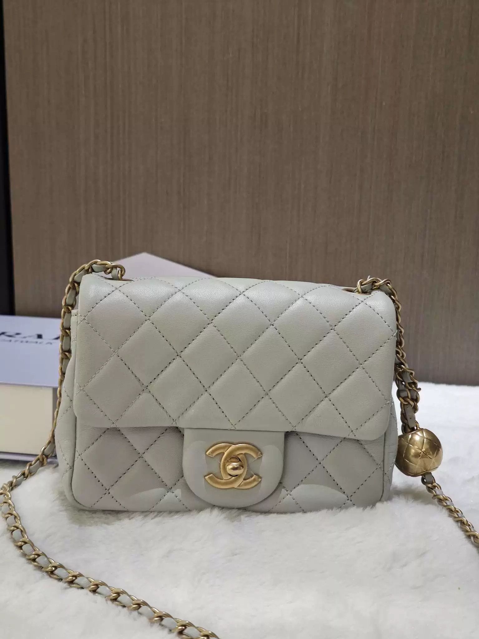 Chanel Pre-loved Bag Very good condition Size ONE SIZE - 1 Thumbnail