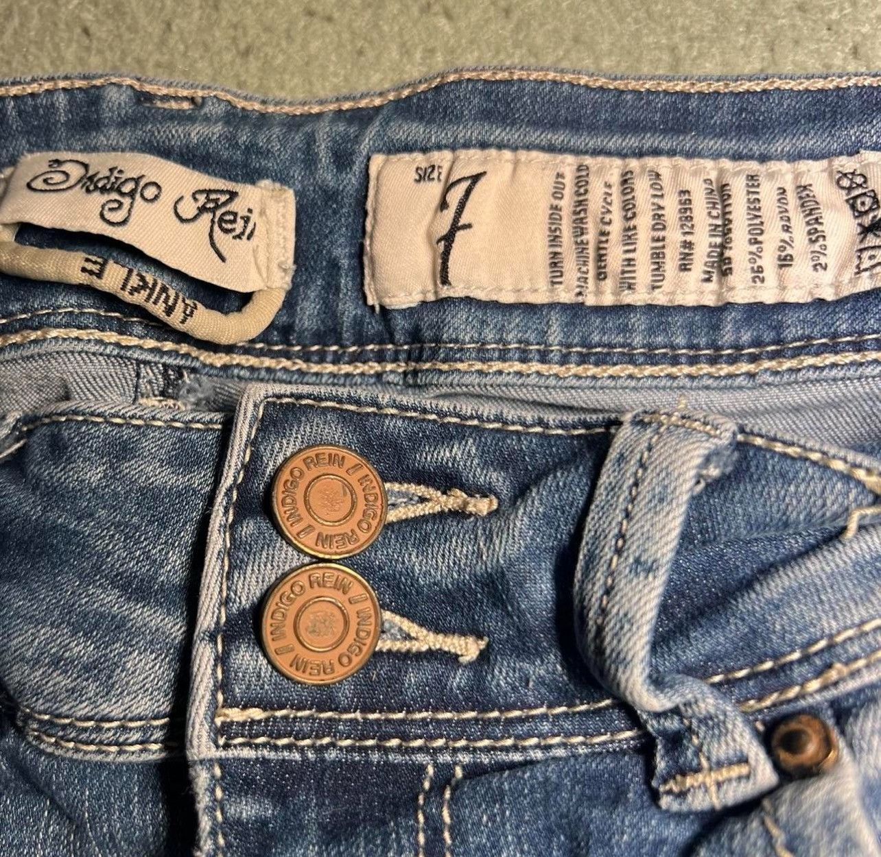 Other Blue distressed skinny jeans. stretches some Size 28" / US 6 / IT 42 - 5 Thumbnail