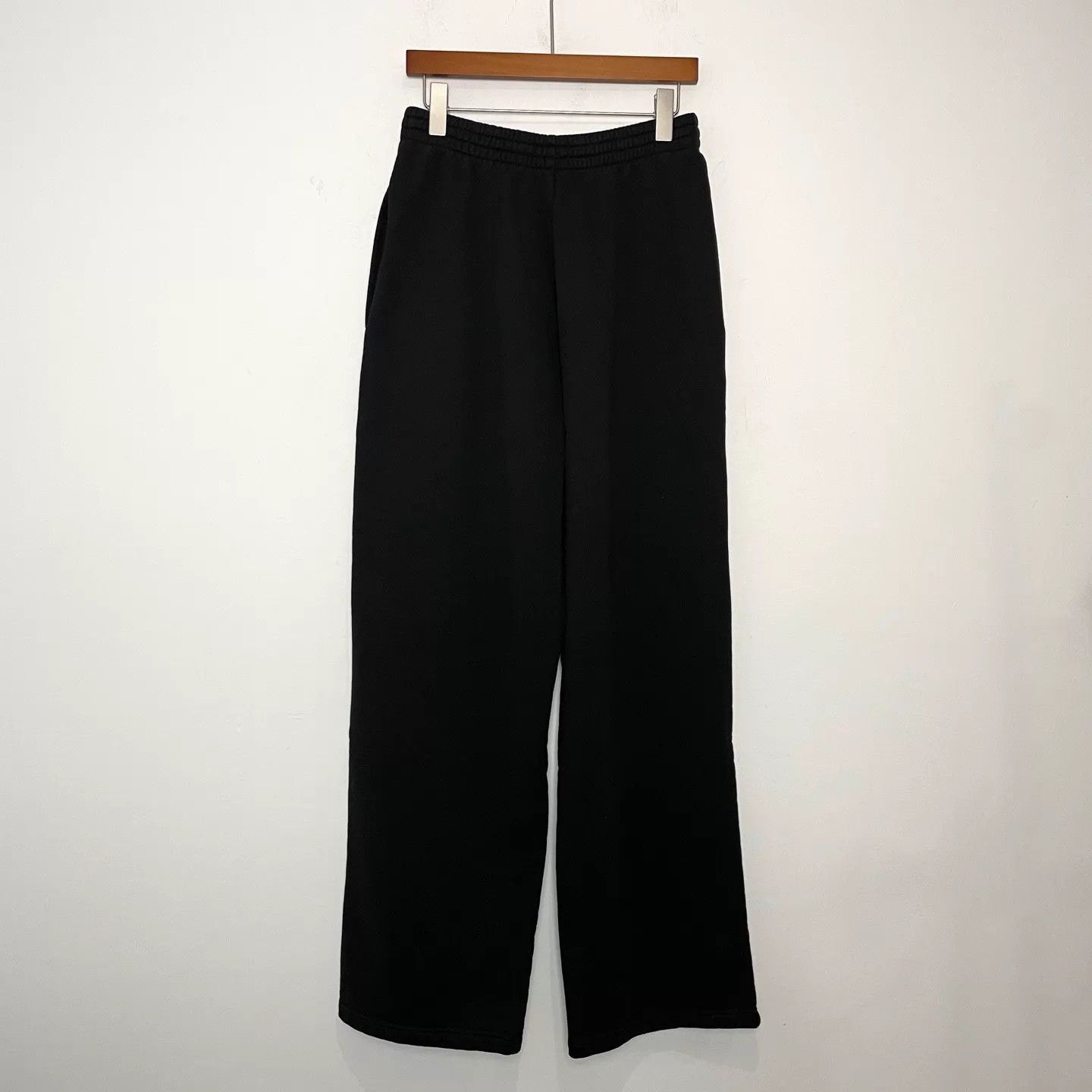 Balenciaga Black Sweatpants with White Logo Size US 30 / EU 46 - 2 Thumbnail