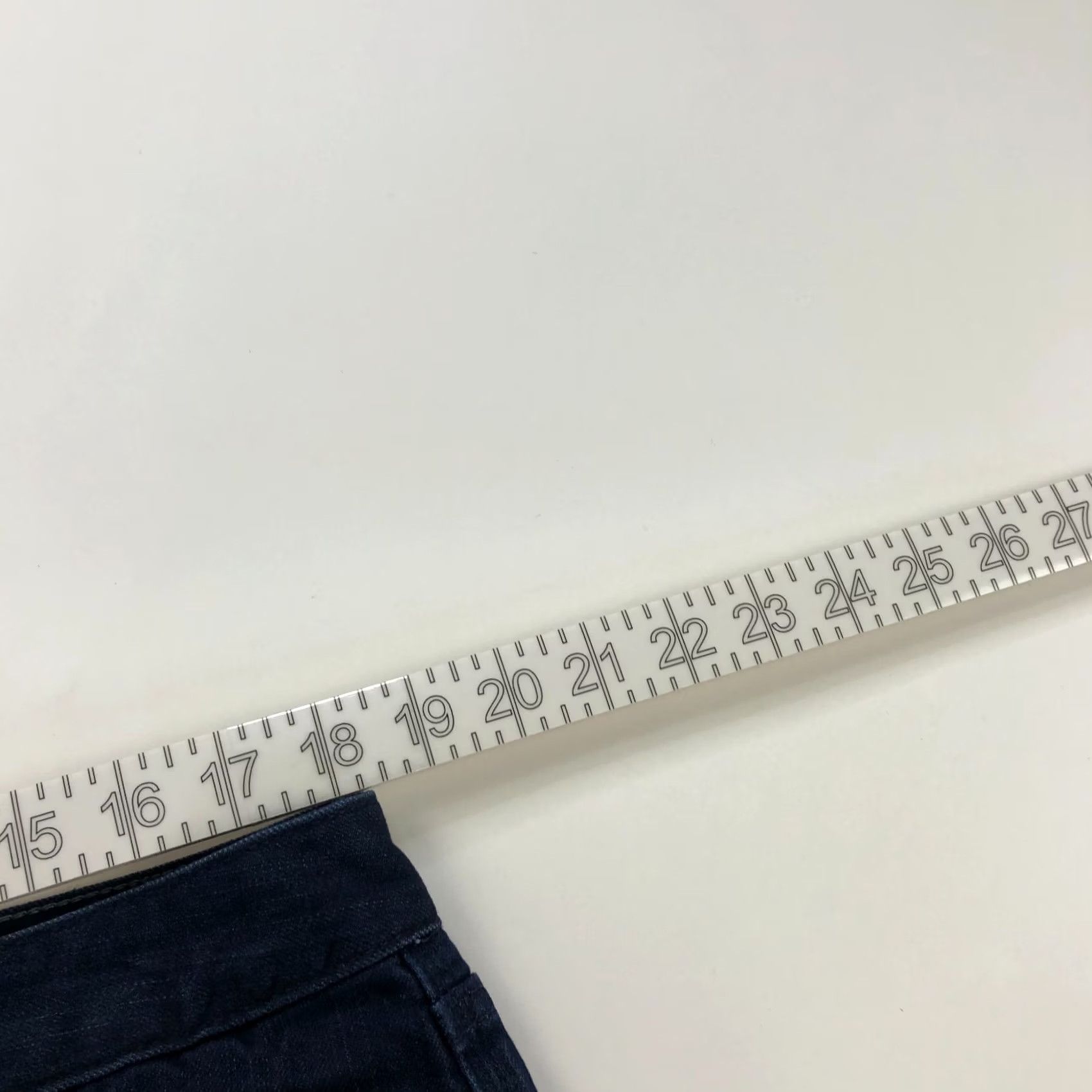 Banana Republic Banana Republic Skinny Straight Jeans Mid Rise 33 Denim 36W 34L Blue Women Regular 5-Pocket Belt Loops Distressed No Vintage No Seatback Pocket Size 24" / US 00 / IT 34 - 6 Thumbnail