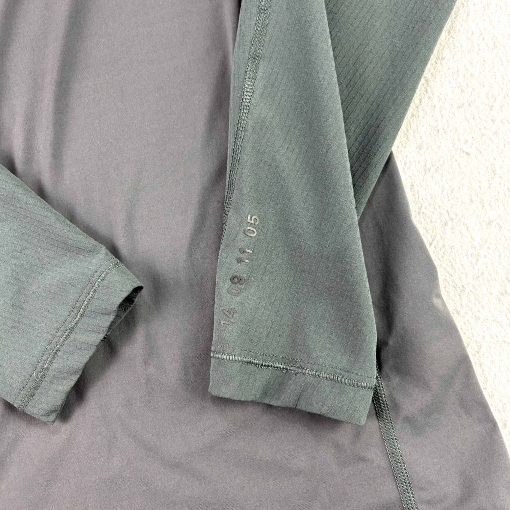 Nike Nike Pro Shirt Mens Small Gray Tech Pack Long Sleeve Gym Training Yoga Size US S / EU 44-46 / 1 - 2 Thumbnail