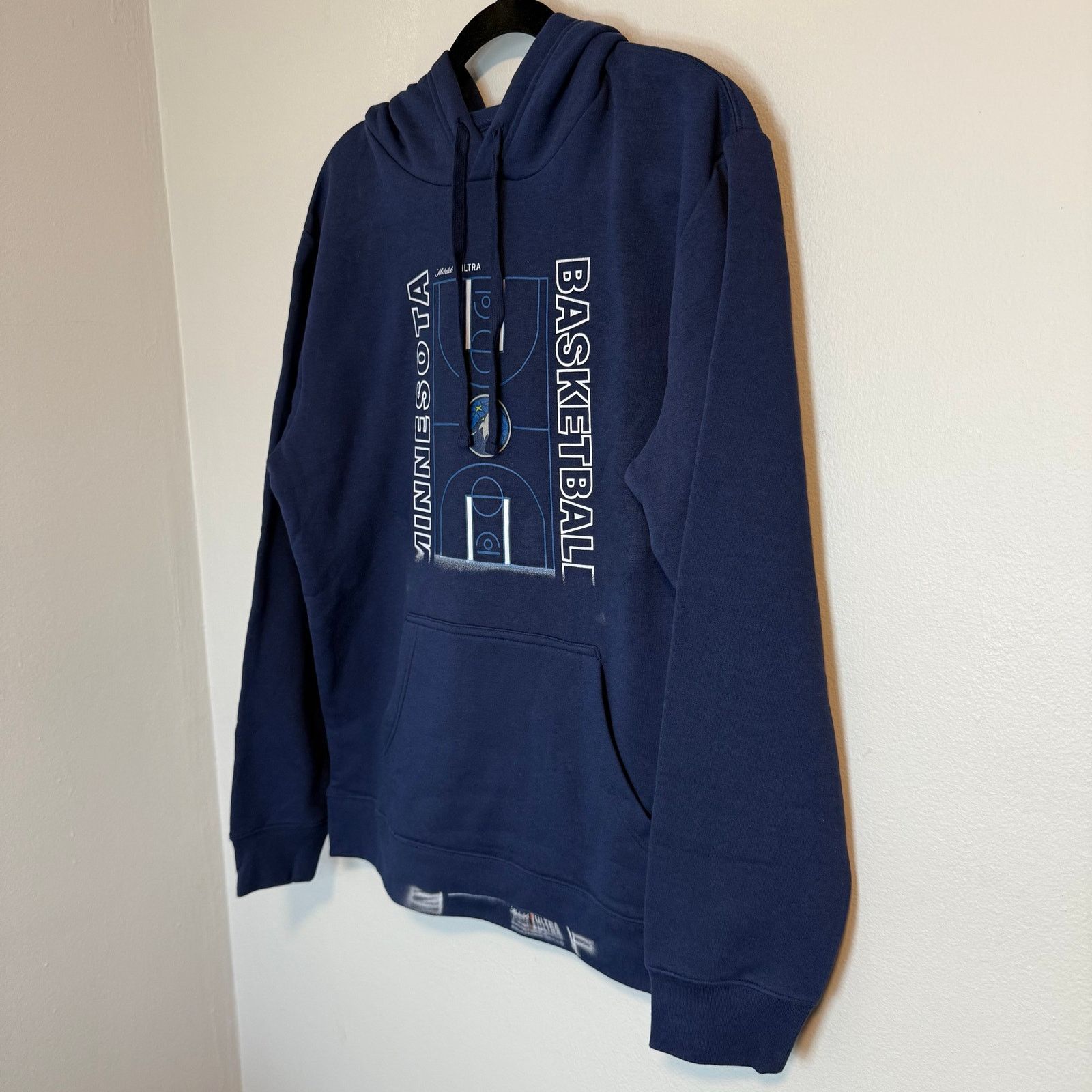 NBA Minnesota Timberwolves Fanatics NBA Hoodie Men’s Size L NWOT Size US L / EU 52-54 / 3 - 6 Thumbnail