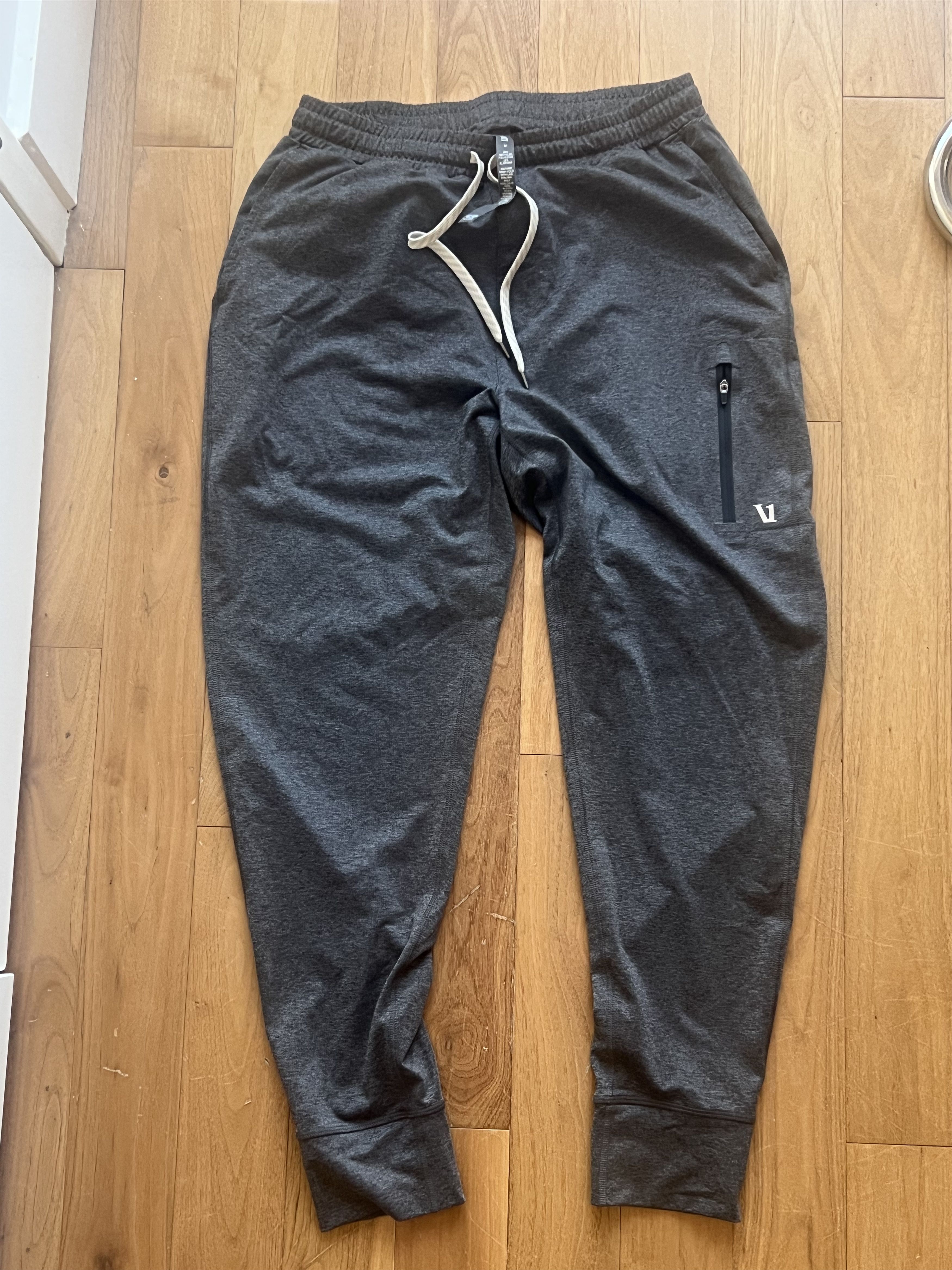 Vuori Dark Grey Vuori Joggers - M Size US 32 / EU 48 - 1 Preview