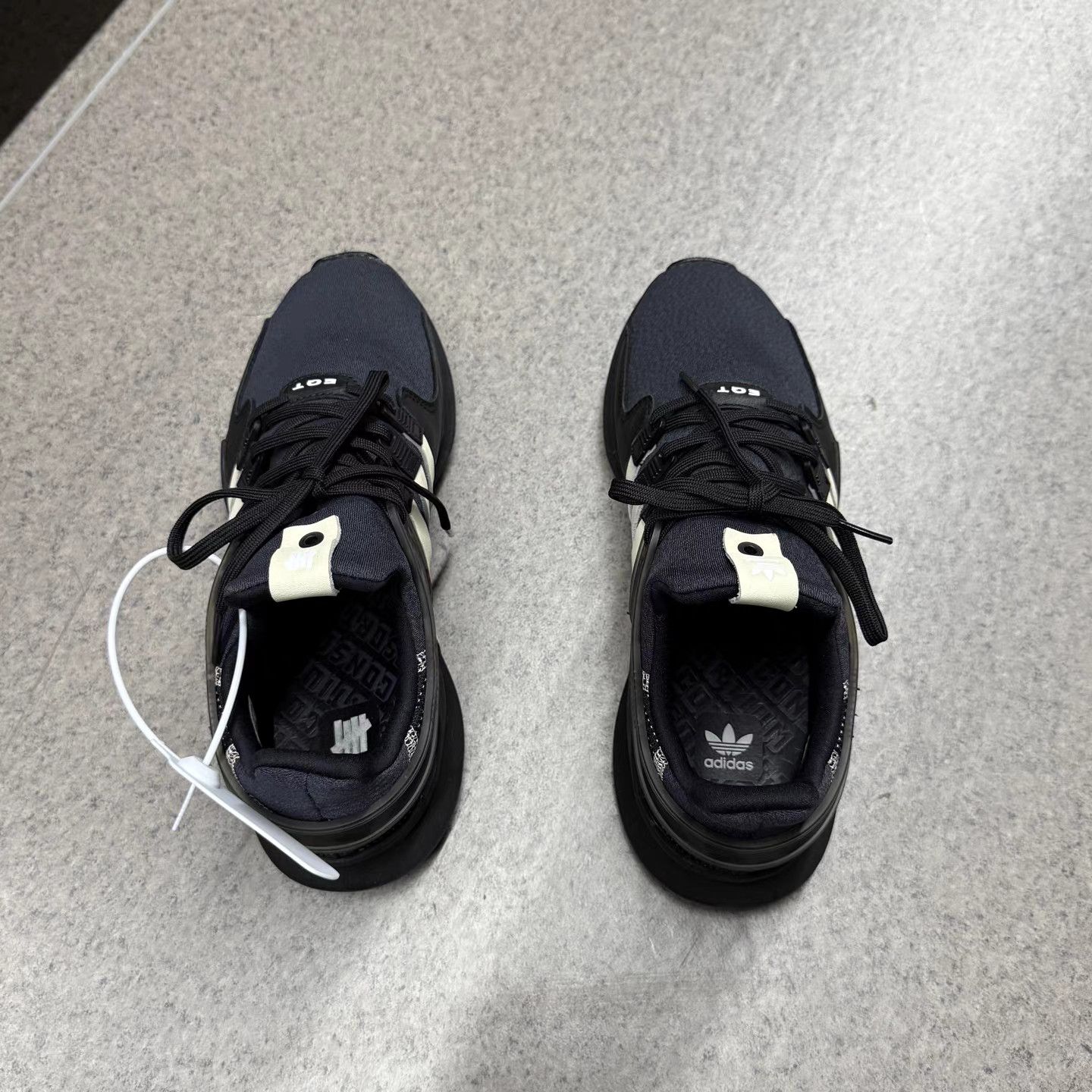Adidas Adidas Casual Shoes K15 Size US 10 / EU 43 - 8 Thumbnail