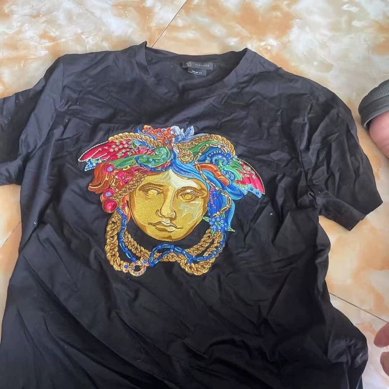 Versace Versace Medusa embroidered short sleeves Size US L / EU 52-54 / 3 - 1 Thumbnail
