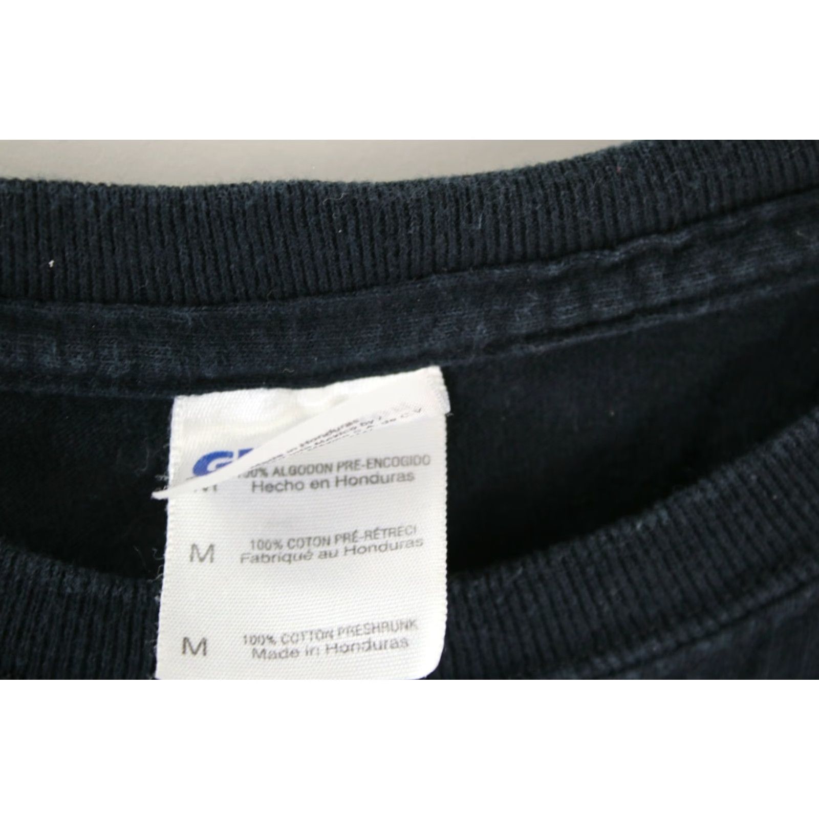 Gildan VINTAGE Gildan Ultra Cotton Graphic Tee Black Medium 90s Mens Size US M / EU 48-50 / 2 - 6 Thumbnail