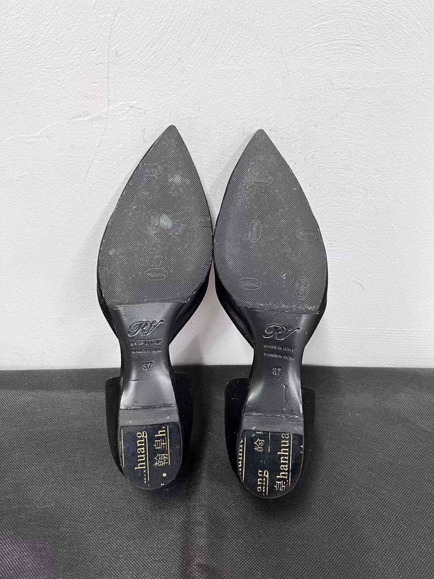 Roger Vivier RV Black Satin Rhinestone Buckle Pointed Toe Flat 37 Size US 6.5 / IT 36.5 - 7 Thumbnail