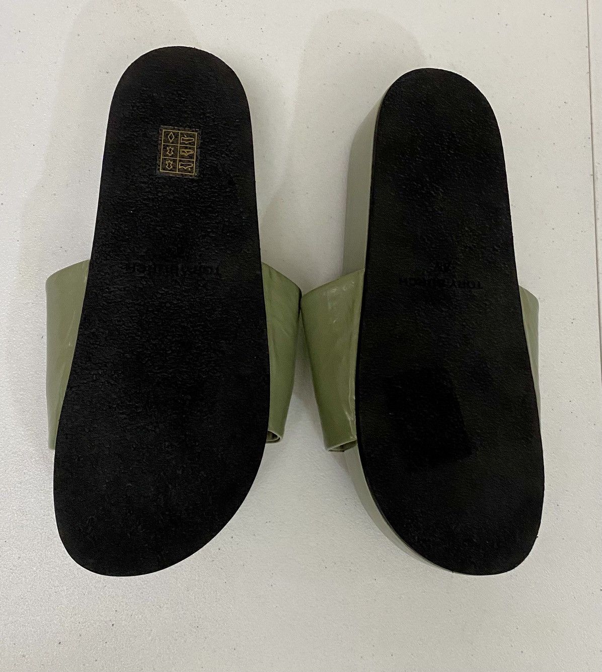 Tory Burch Tory Burch Patos Slide Crinkle Leather Metal Plate 8.5 New Size US 8.5 / IT 38.5 - 9 Thumbnail