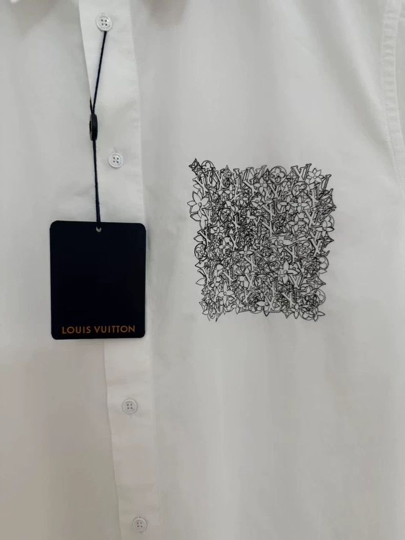 Louis Vuitton Louis Vuitton White printed logo short sleeve shirt Size US M / EU 48-50 / 2 - 3 Thumbnail