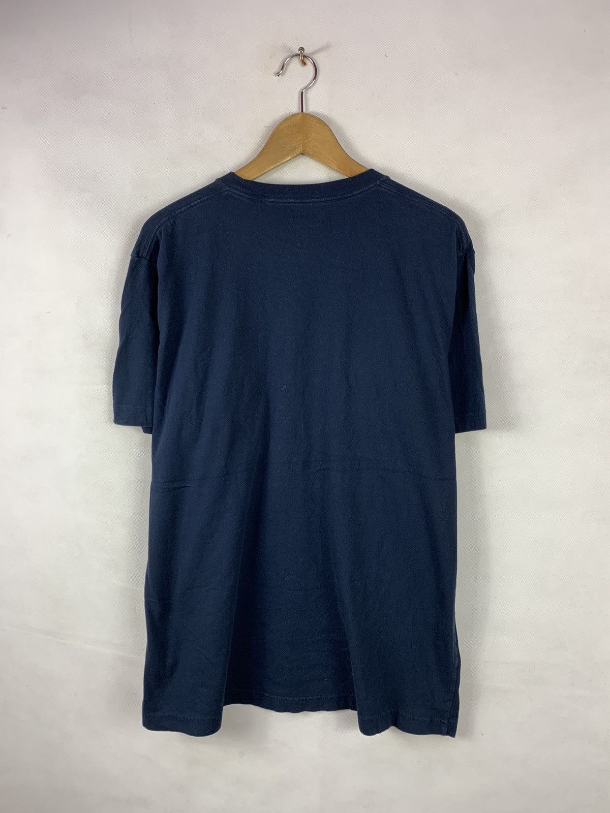 Disney Steals! Donald Duck Uniqlo Disney Pocket Tee Size US XL / EU 56 / 4 - 5 Thumbnail